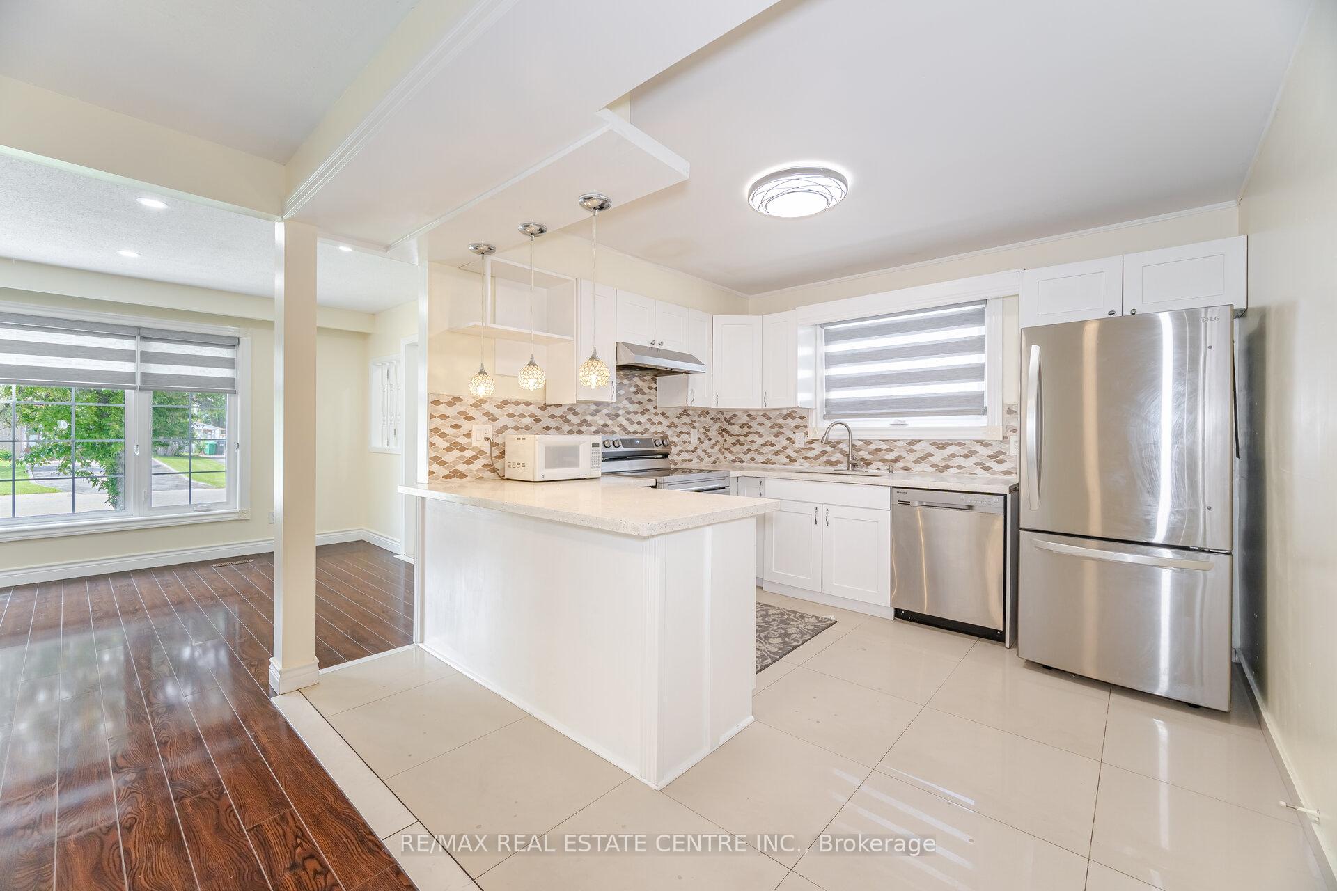 Photo 14 of 96 Fallingdale Crescent, Brampton, Southgate — HOMEH