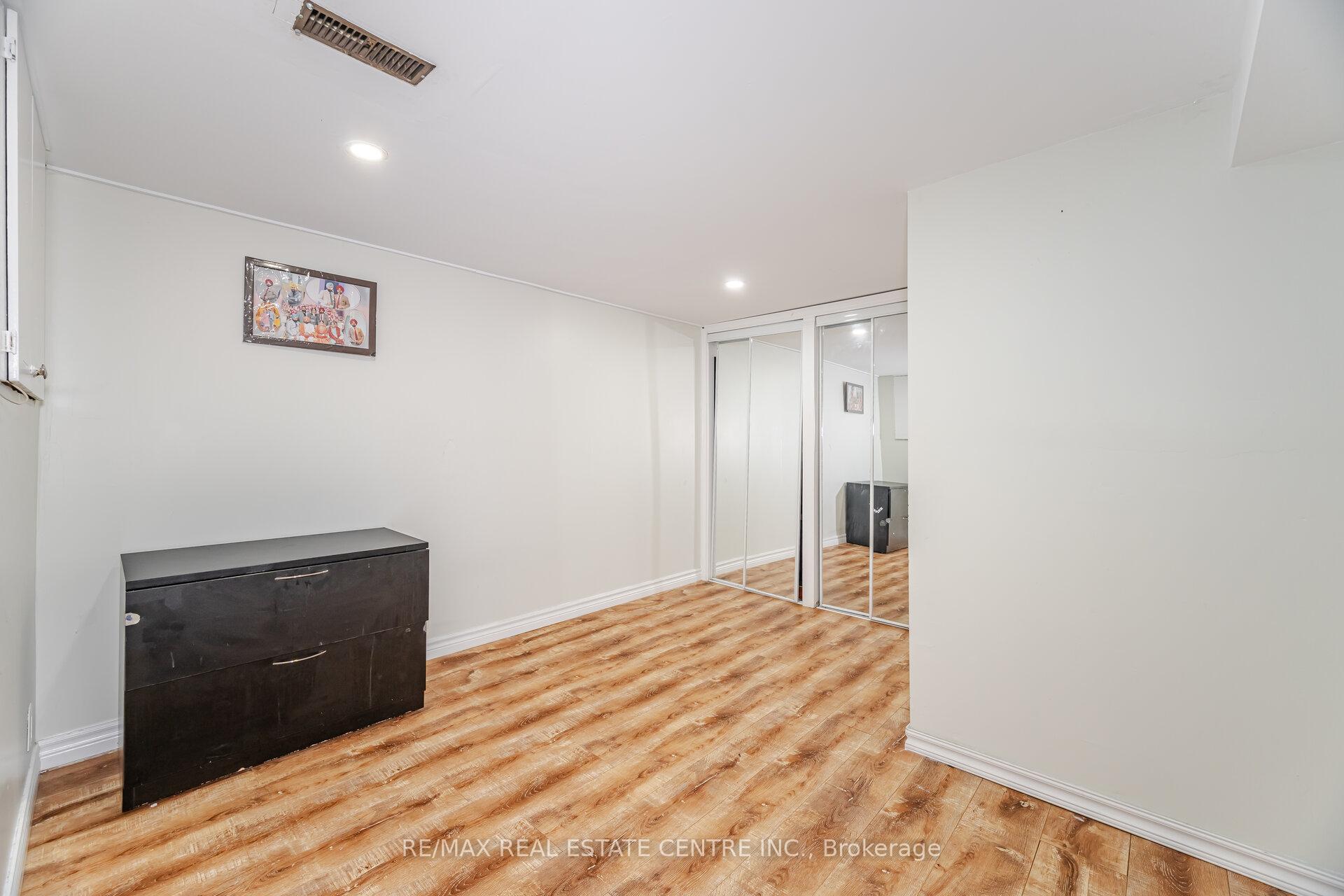 Photo 42 of 96 Fallingdale Crescent, Brampton, Southgate — HOMEH