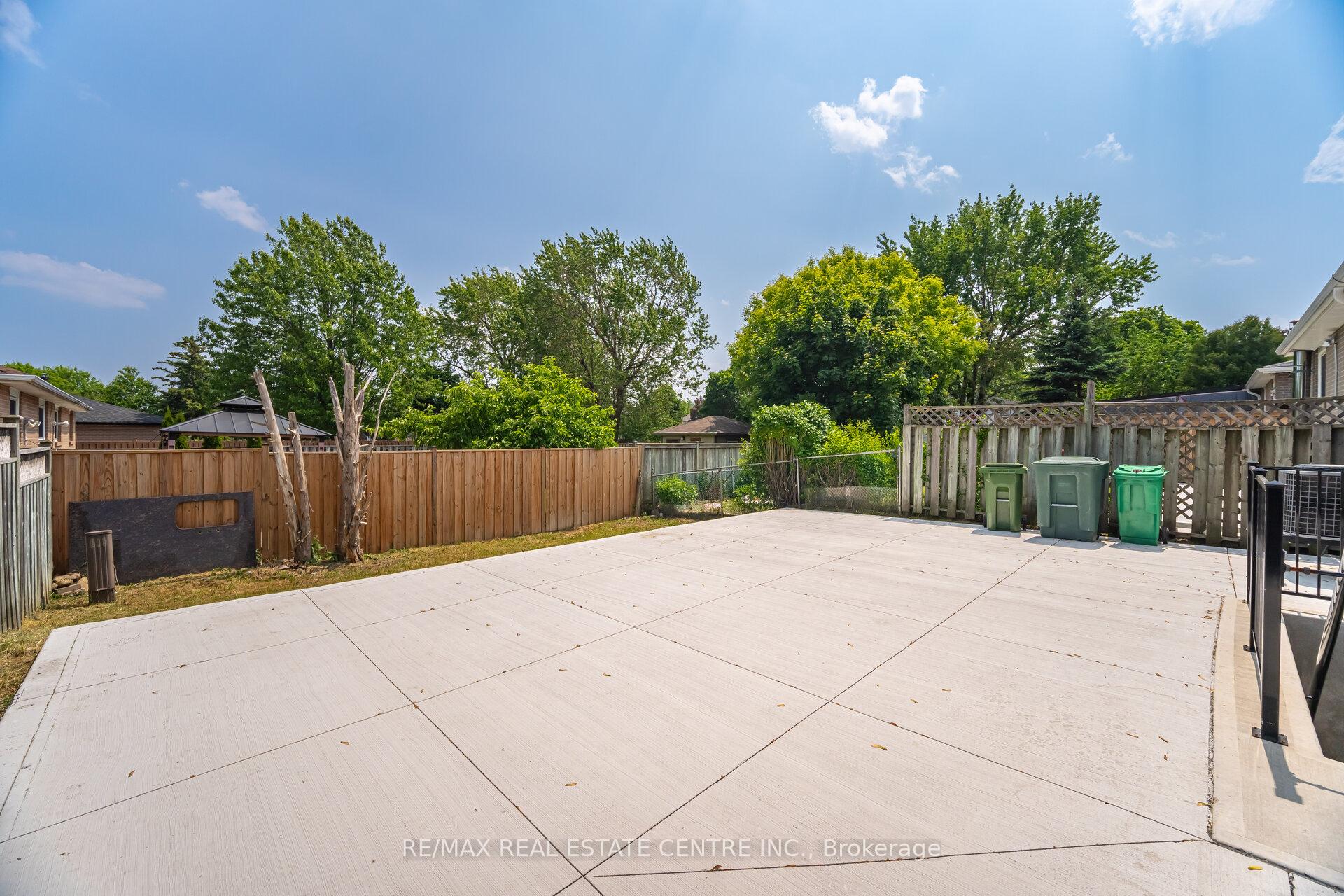 Photo 40 of 96 Fallingdale Crescent, Brampton, Southgate — HOMEH