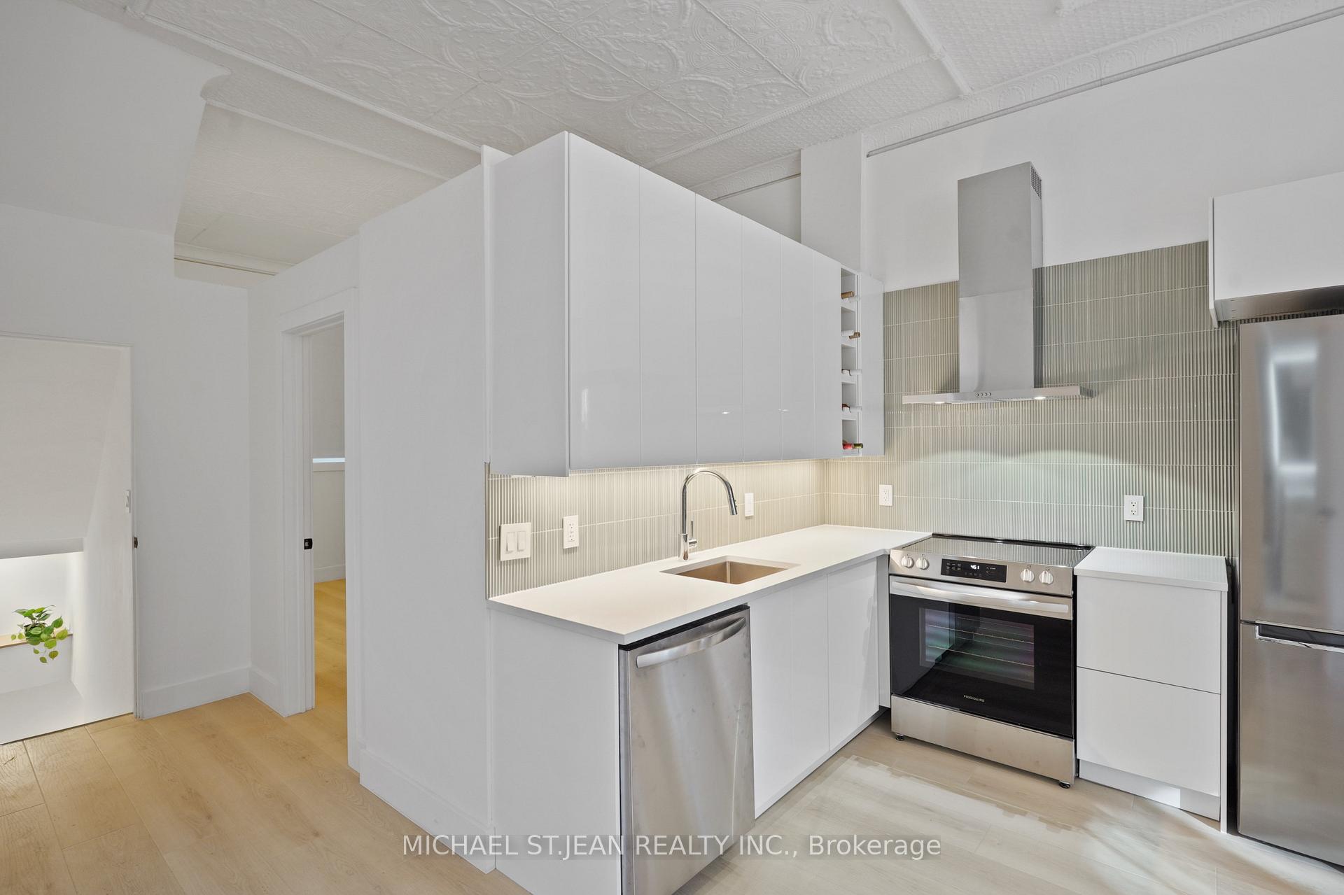 Photo 6 of Unit 1, 30 Jones Street, Hamilton, Strathcona — HOMEH