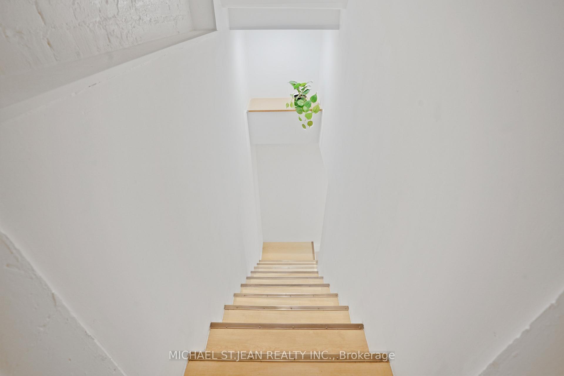 Photo 23 of Unit 1, 30 Jones Street, Hamilton, Strathcona — HOMEH