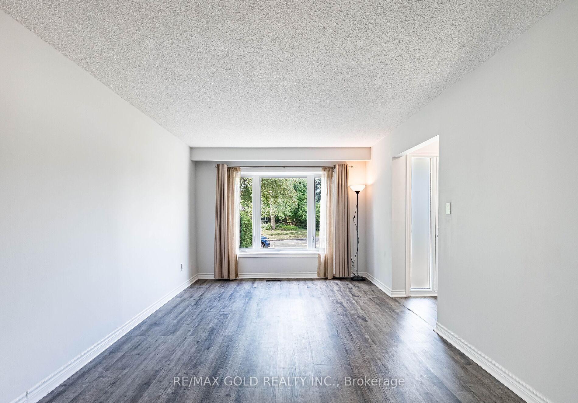 Photo 6 of 55 Greenwood Crescent, Brampton, Northgate — HOMEH