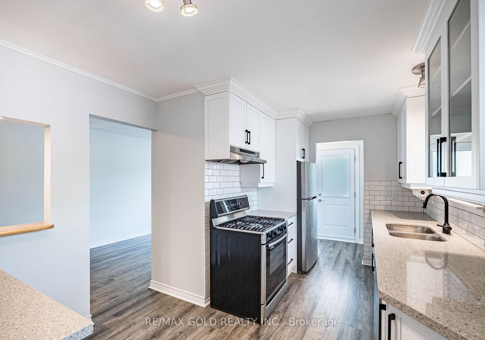 Photo 10 of 55 Greenwood Crescent, Brampton, Northgate — HOMEH