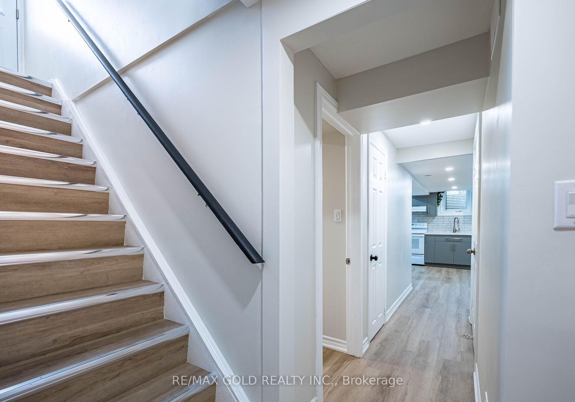 Photo 36 of 55 Greenwood Crescent, Brampton, Northgate — HOMEH