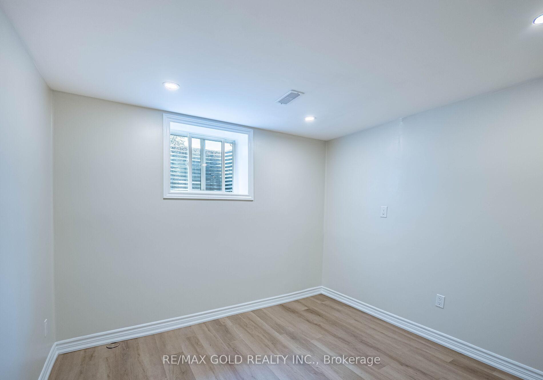 Photo 25 of 55 Greenwood Crescent, Brampton, Northgate — HOMEH