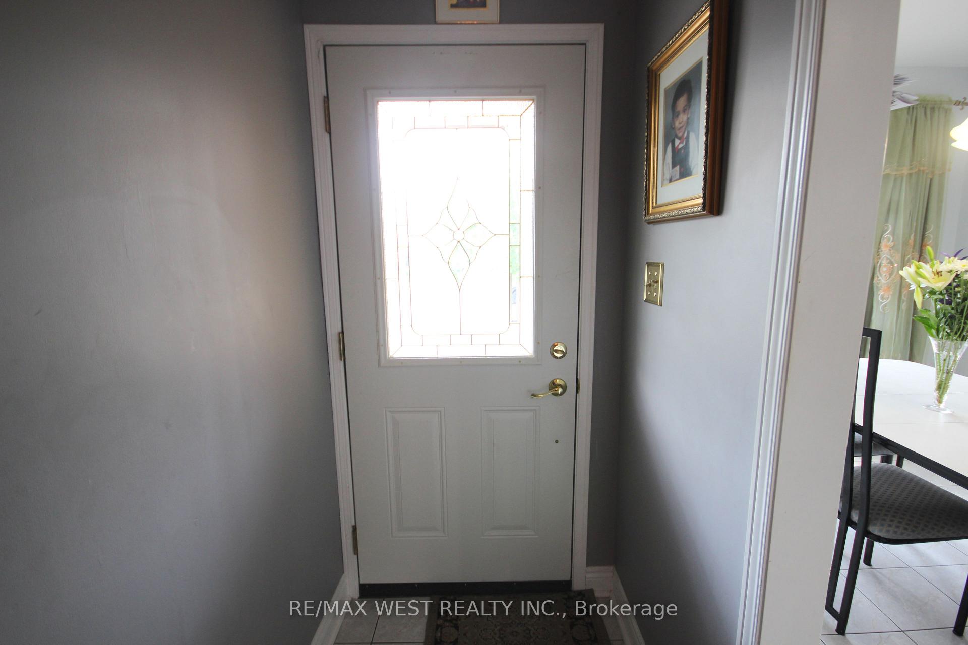 Photo 4 of 91 Simmons Boulevard, Brampton, Madoc — HOMEH