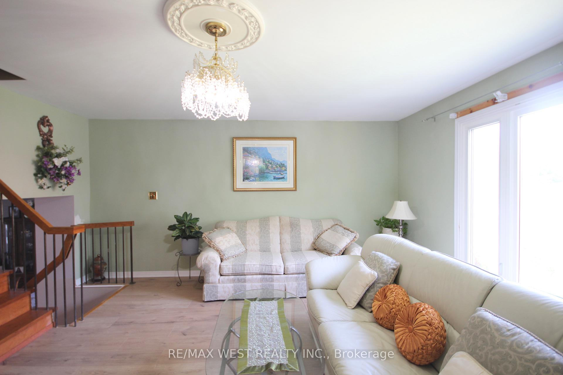 Photo 19 of 91 Simmons Boulevard, Brampton, Madoc — HOMEH