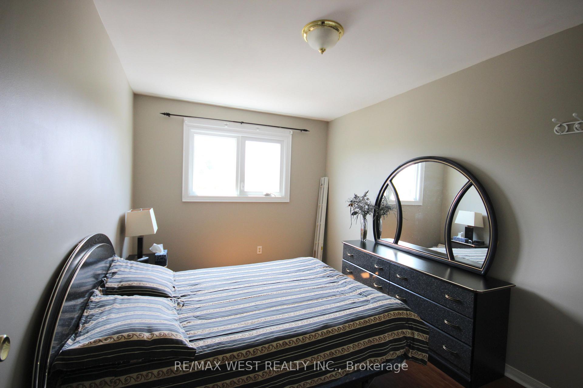 Photo 30 of 91 Simmons Boulevard, Brampton, Madoc — HOMEH