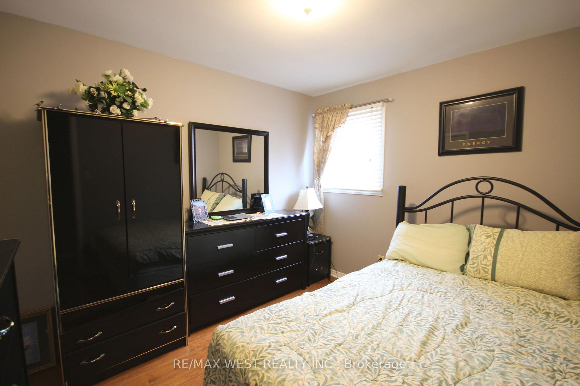 Photo 32 of 91 Simmons Boulevard, Brampton, Madoc — HOMEH