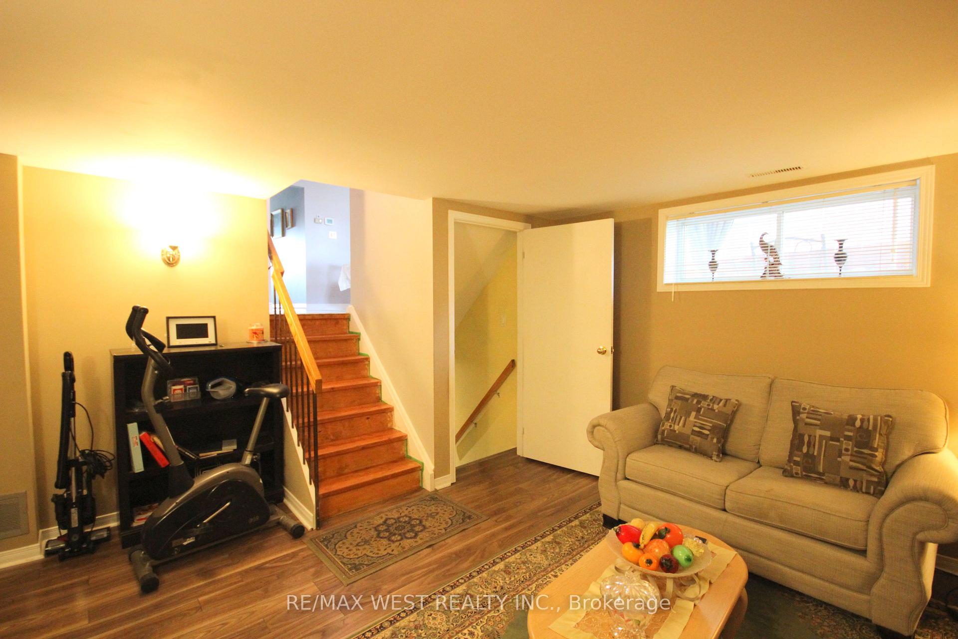 Photo 34 of 91 Simmons Boulevard, Brampton, Madoc — HOMEH
