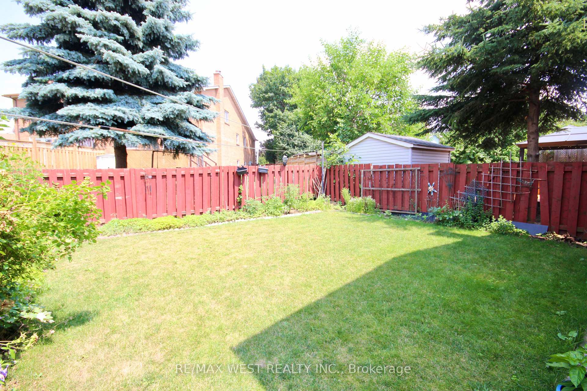Photo 46 of 91 Simmons Boulevard, Brampton, Madoc — HOMEH