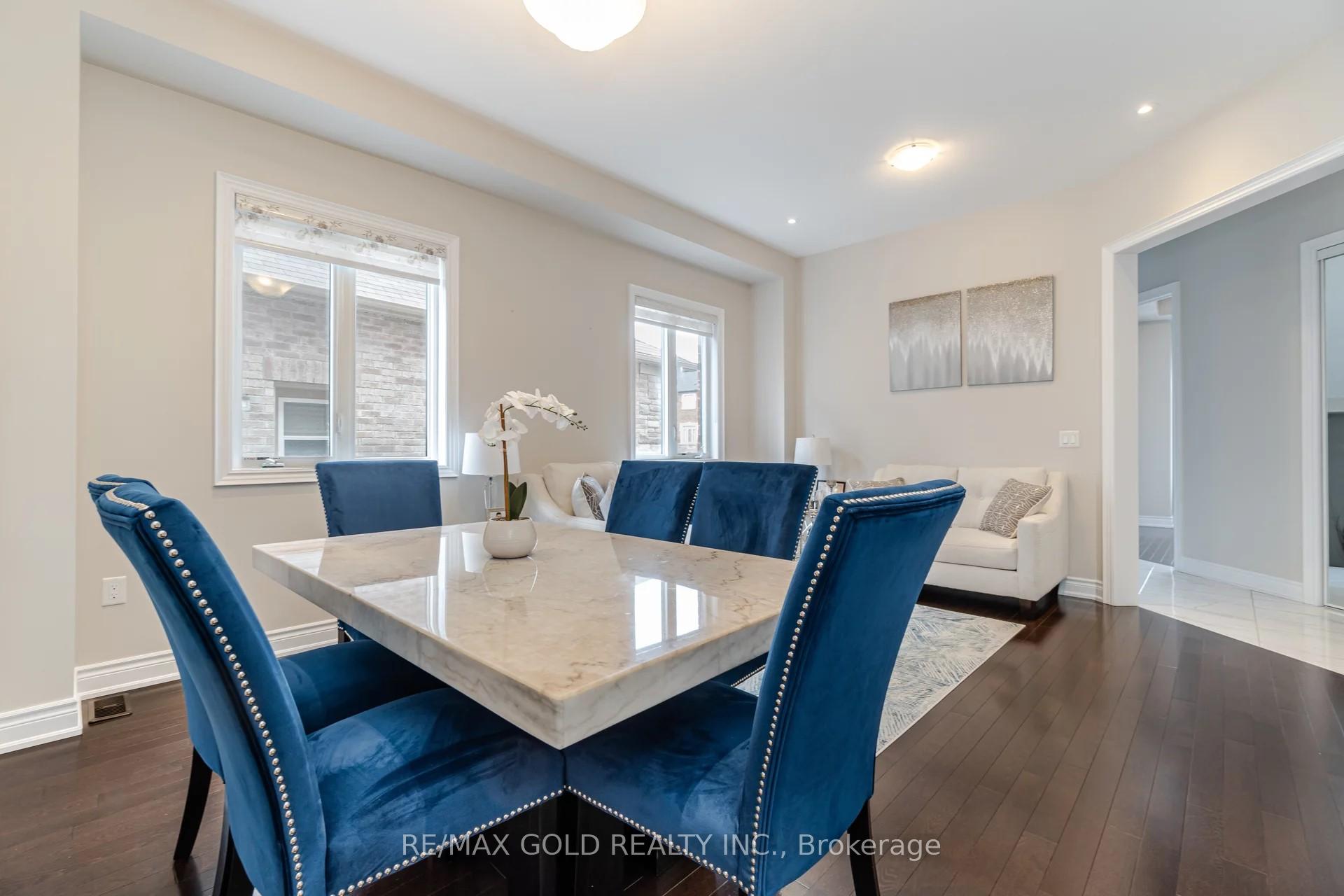 Photo 7 of 11 Carl Finlay Drive, Brampton, Toronto Gore Rural Estate — HOMEH