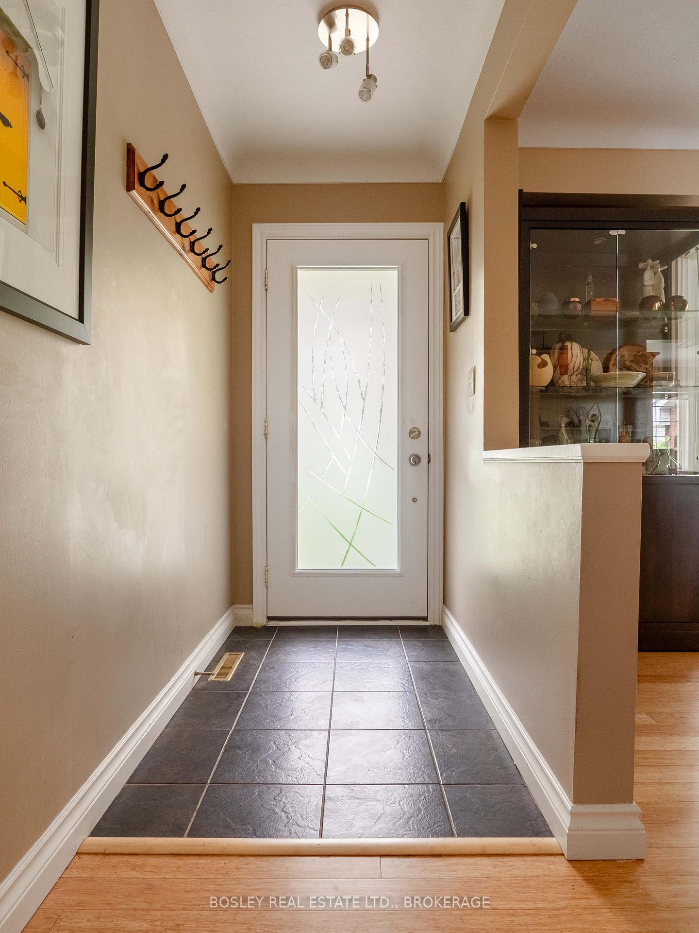 Photo 14 of 28 Kilbourne Crescent, St. Catharines, Bunting/Linwell — HOMEH