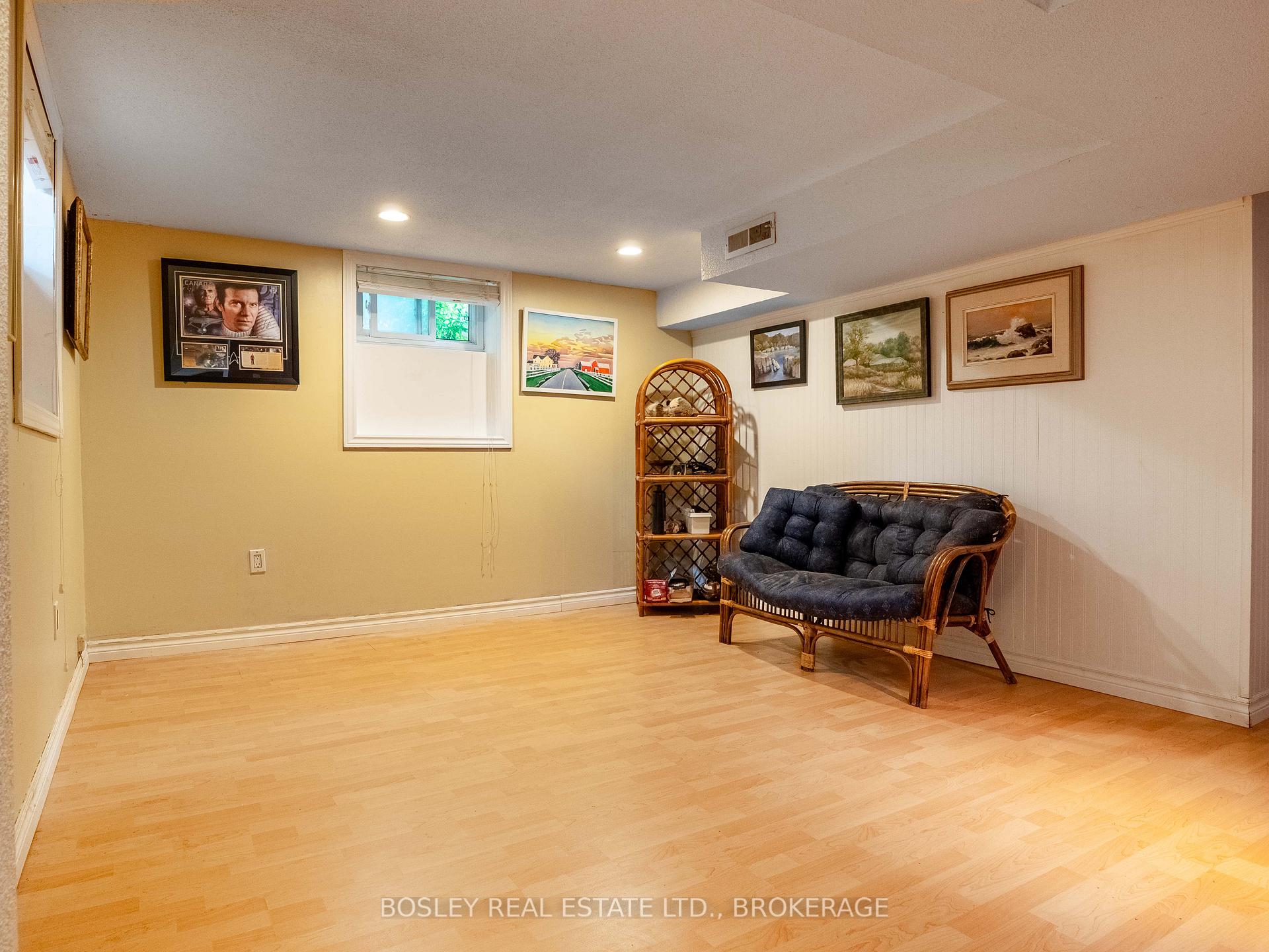 Photo 16 of 28 Kilbourne Crescent, St. Catharines, Bunting/Linwell — HOMEH