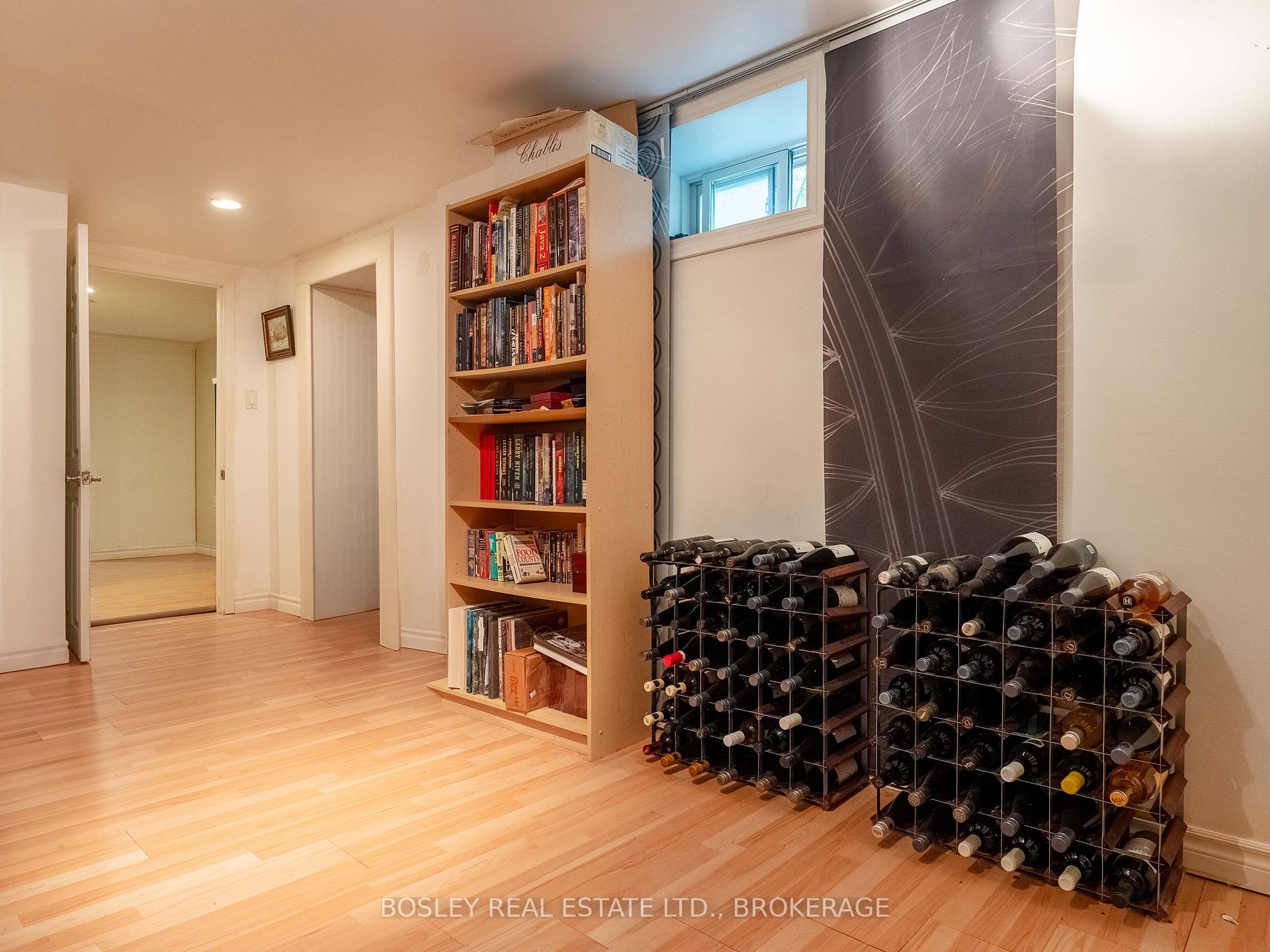 Photo 20 of 28 Kilbourne Crescent, St. Catharines, Bunting/Linwell — HOMEH
