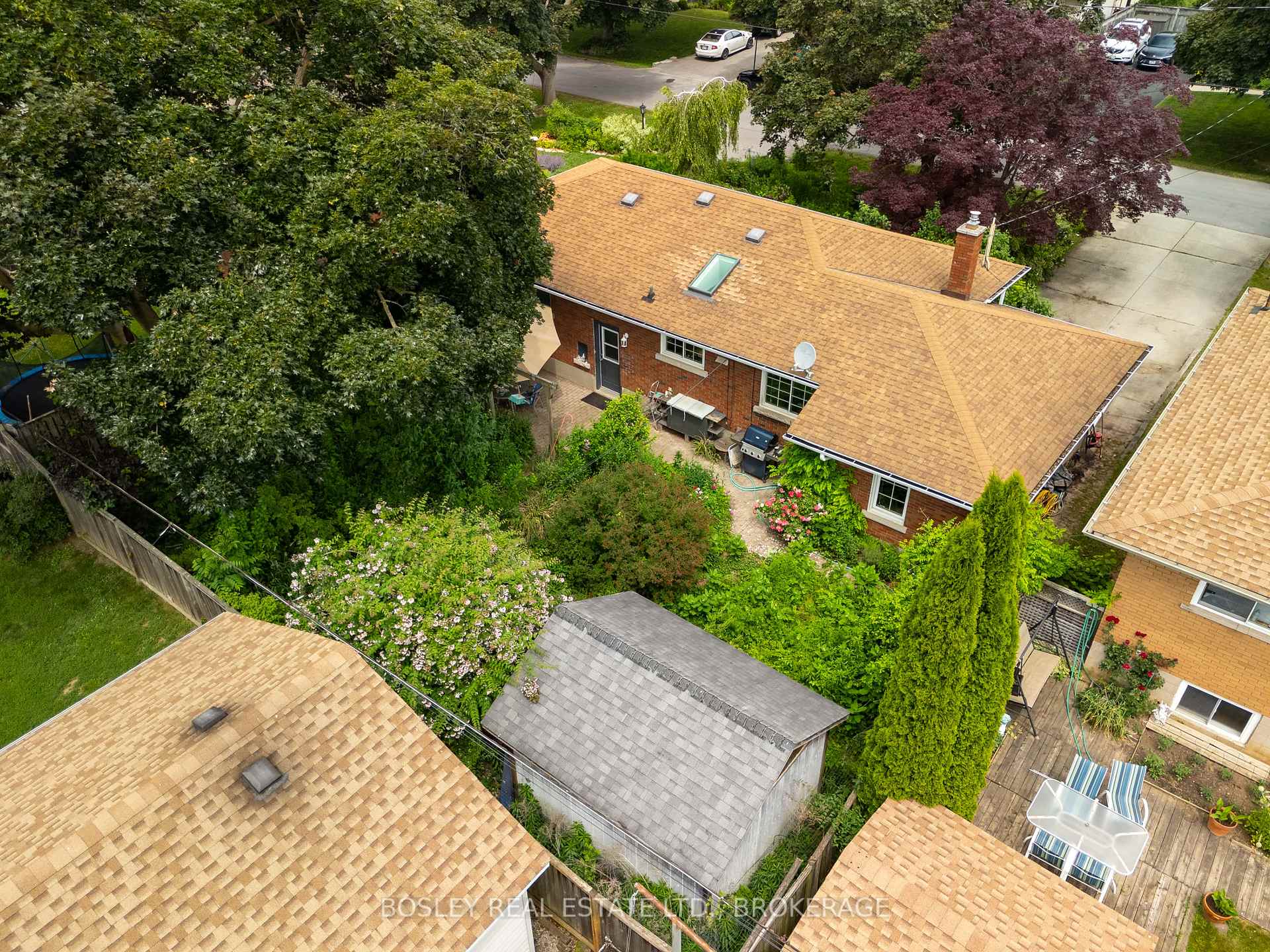 Photo 24 of 28 Kilbourne Crescent, St. Catharines, Bunting/Linwell — HOMEH