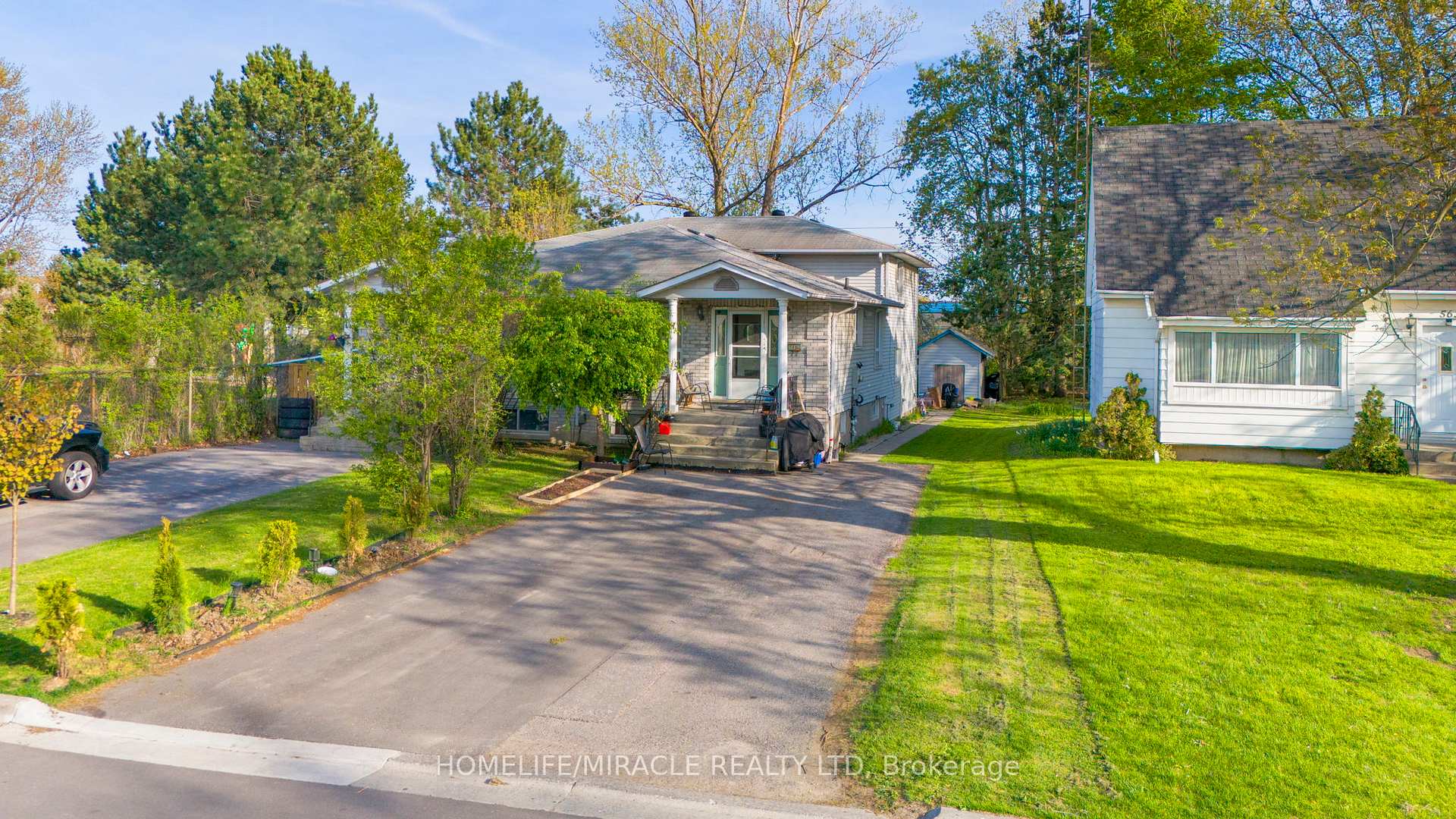 Front of 569 Veterans Road