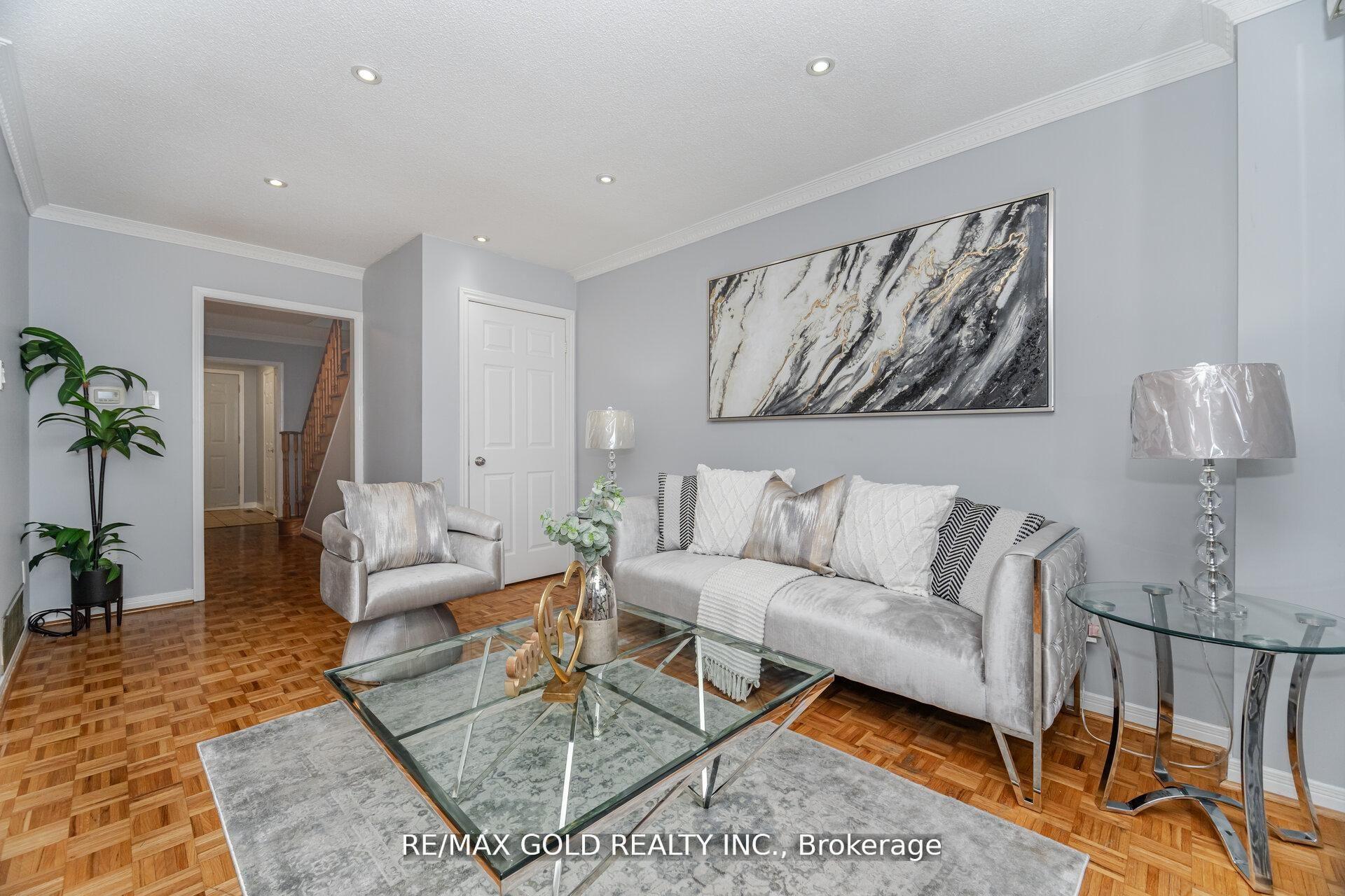 Photo 3 of 58 Kesteven Crescent, Brampton, Fletcher's Creek South — HOMEH