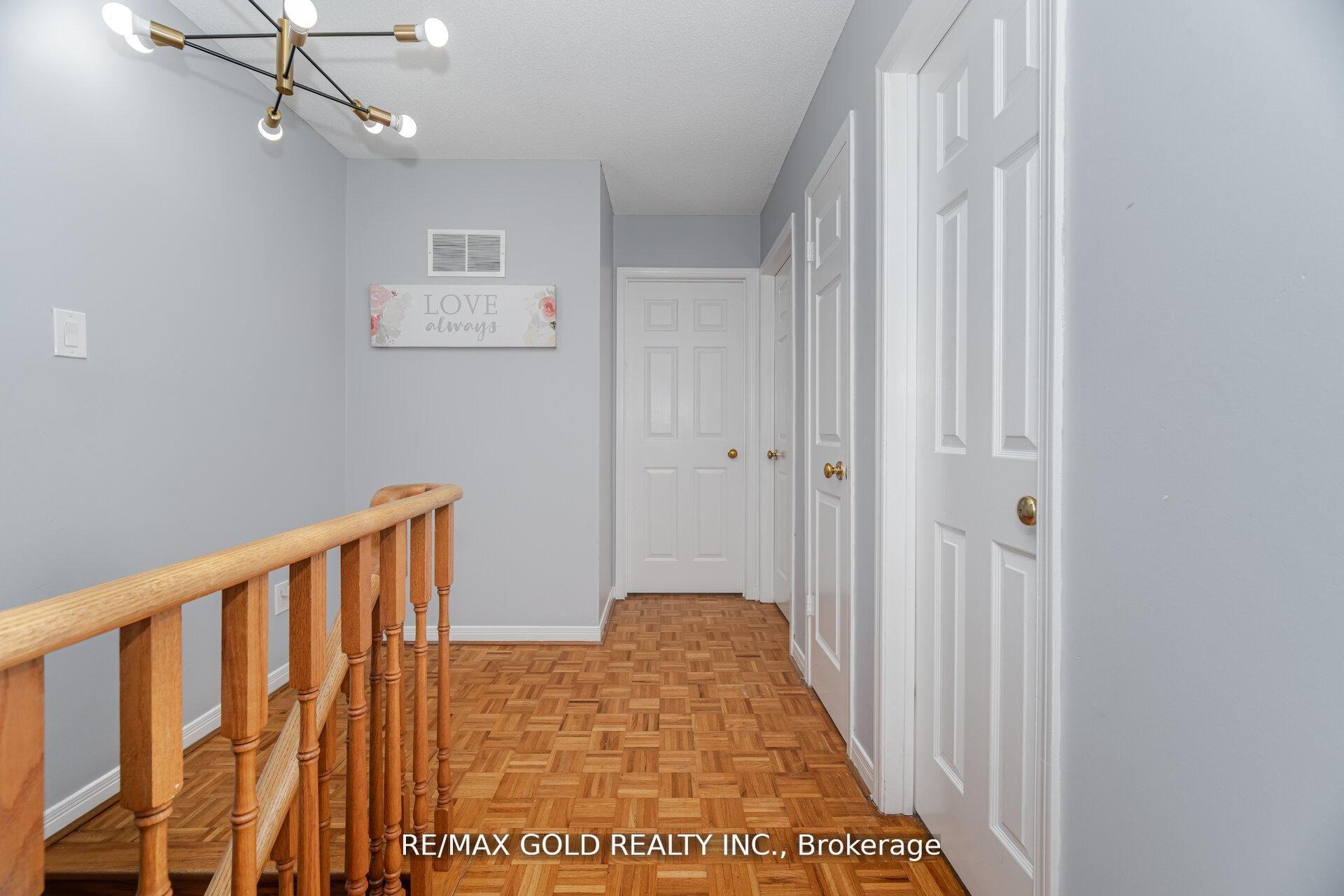 Photo 9 of 58 Kesteven Crescent, Brampton, Fletcher's Creek South — HOMEH