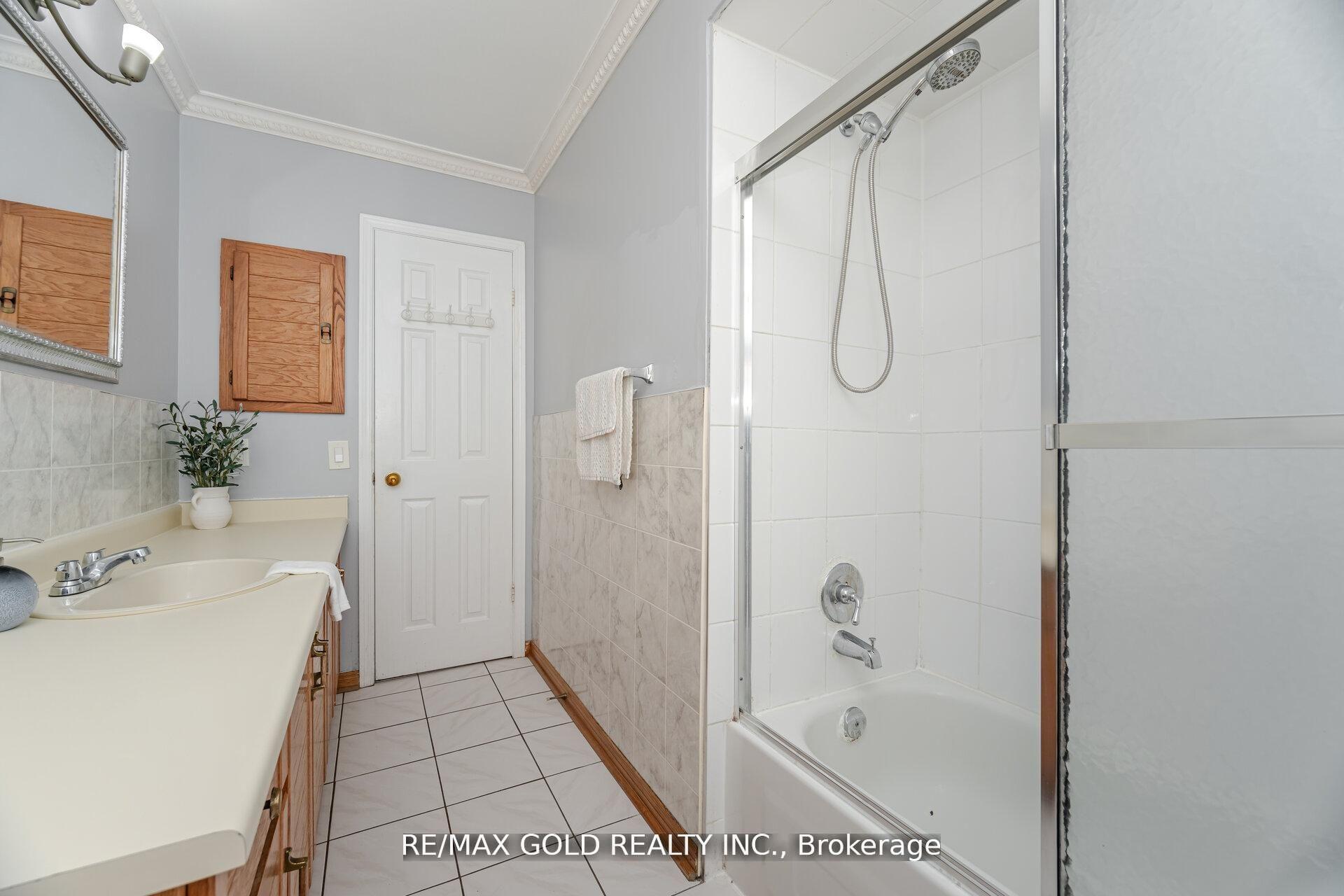 Photo 15 of 58 Kesteven Crescent, Brampton, Fletcher's Creek South — HOMEH