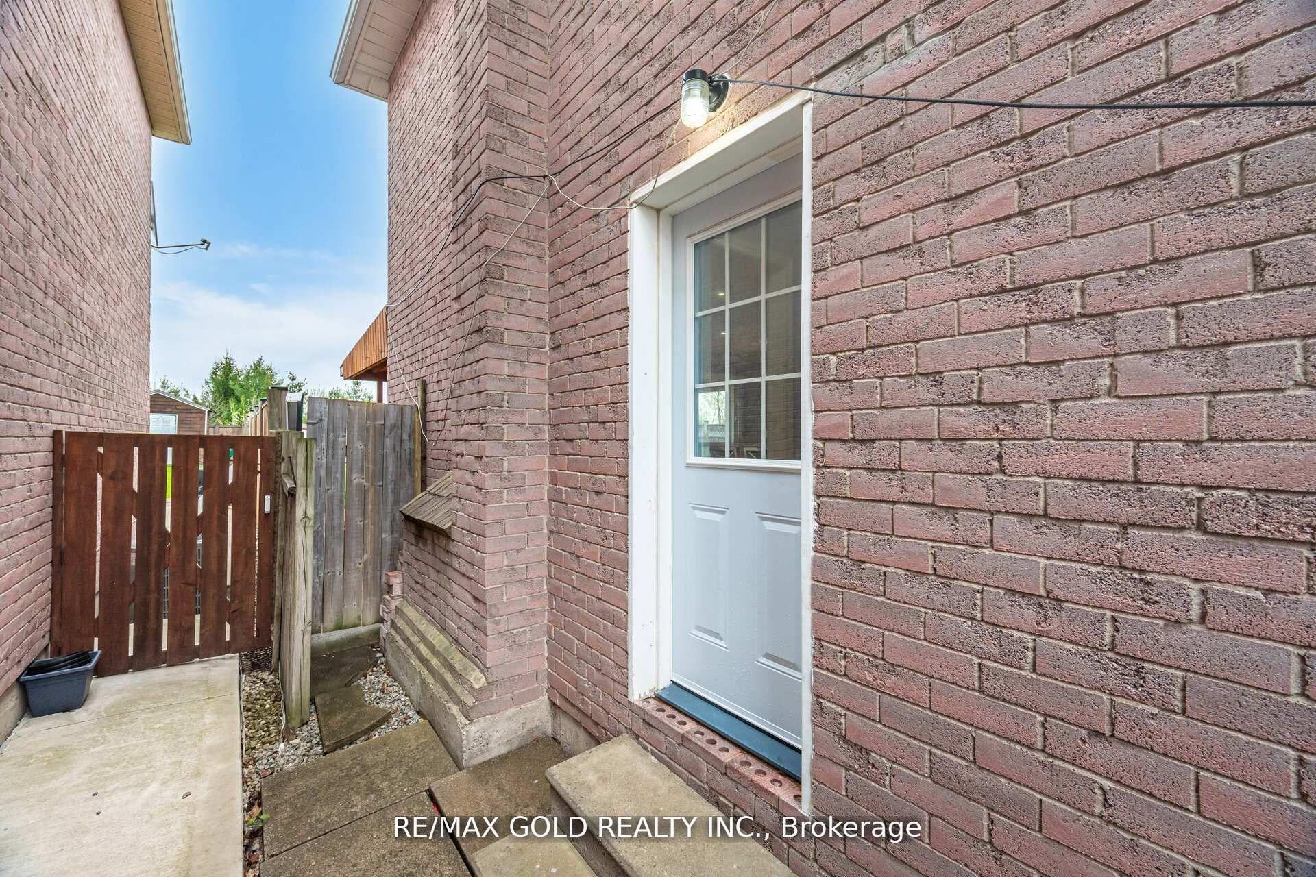 Photo 20 of 58 Kesteven Crescent, Brampton, Fletcher's Creek South — HOMEH