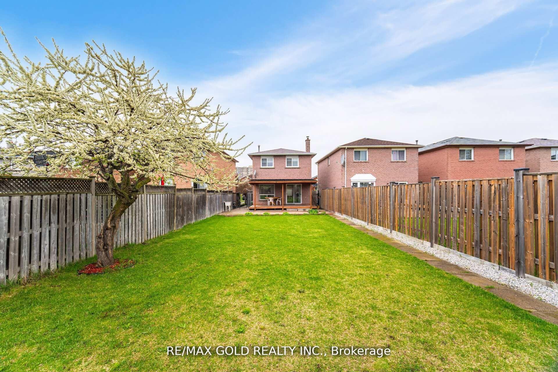 Photo 25 of 58 Kesteven Crescent, Brampton, Fletcher's Creek South — HOMEH
