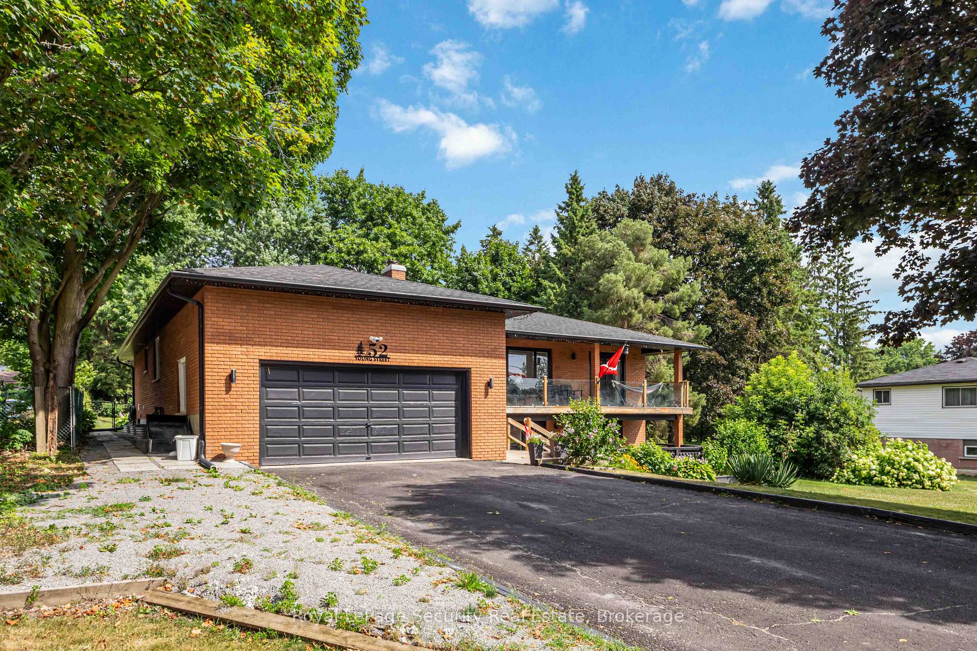Photo 1 of 52 Young Street, Uxbridge — HOMEH