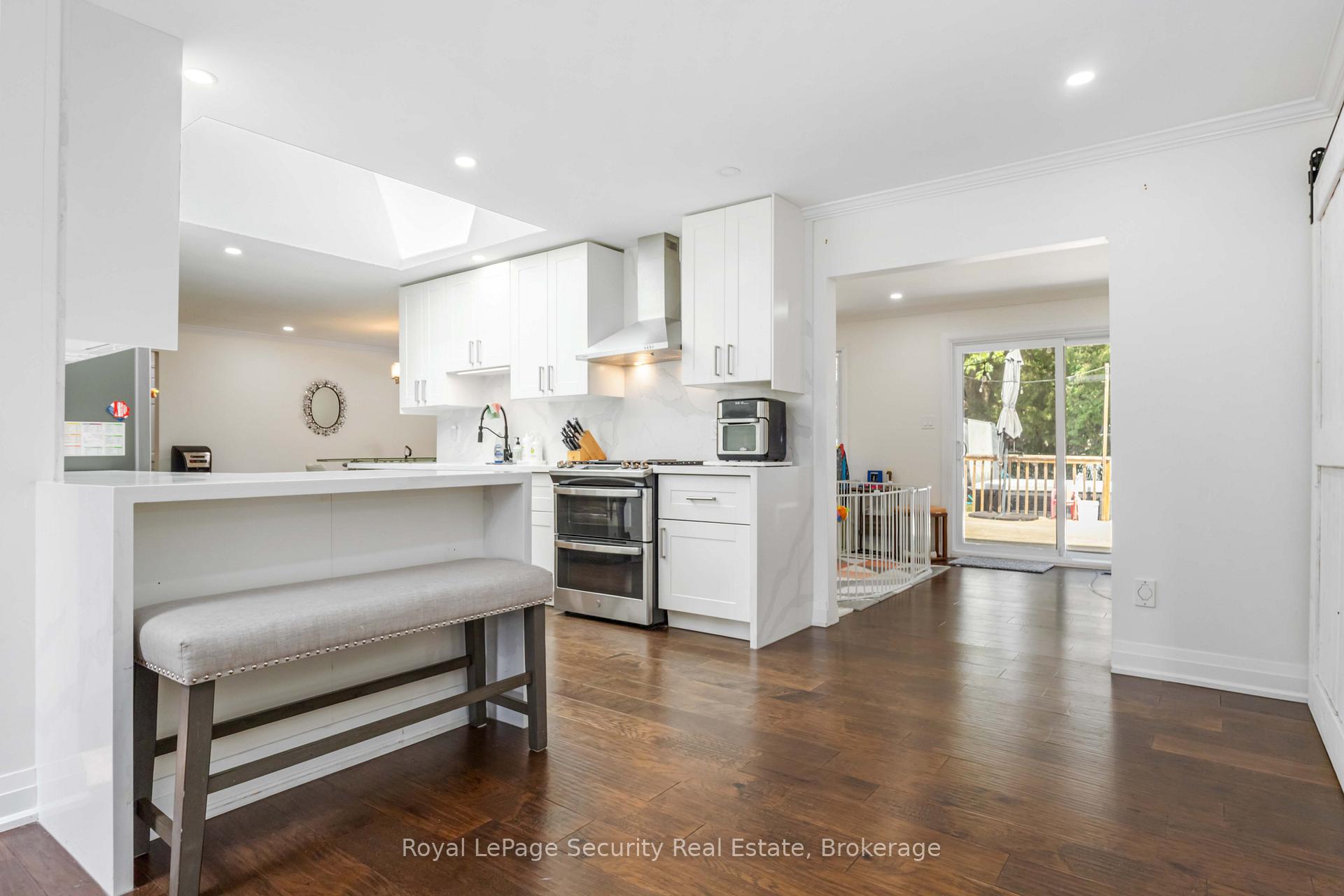 Photo 9 of 52 Young Street, Uxbridge — HOMEH
