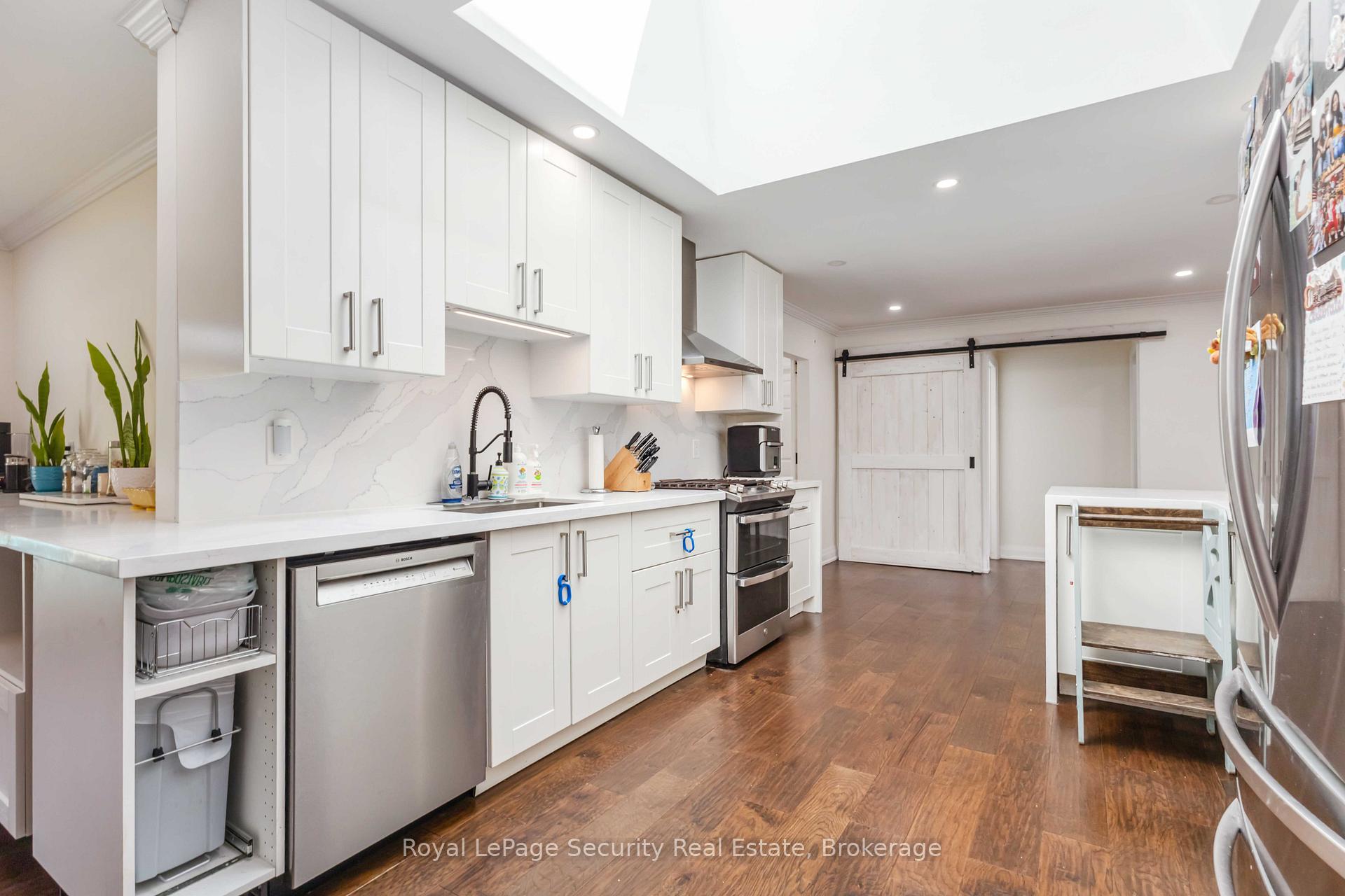 Photo 15 of 52 Young Street, Uxbridge — HOMEH