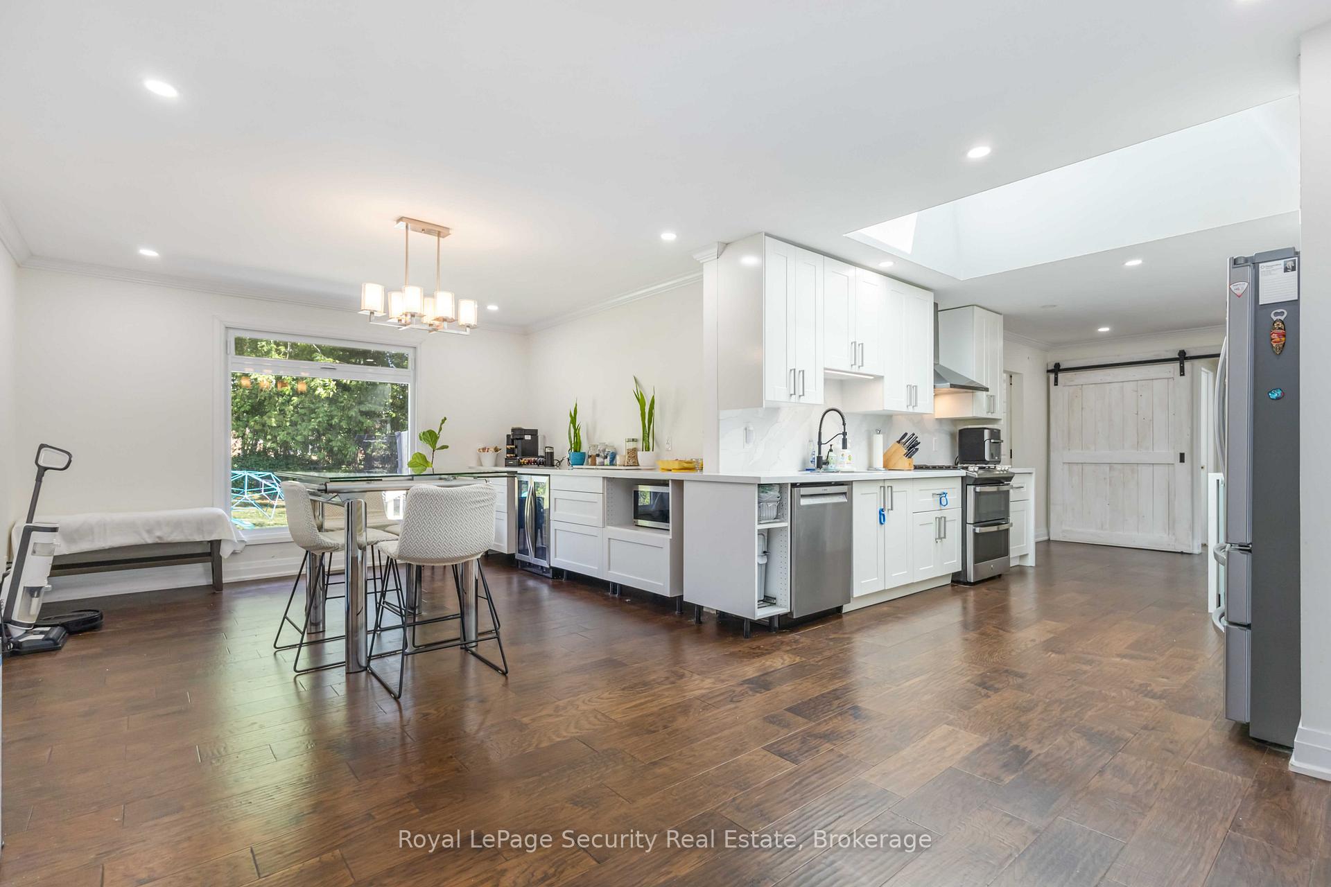 Photo 16 of 52 Young Street, Uxbridge — HOMEH