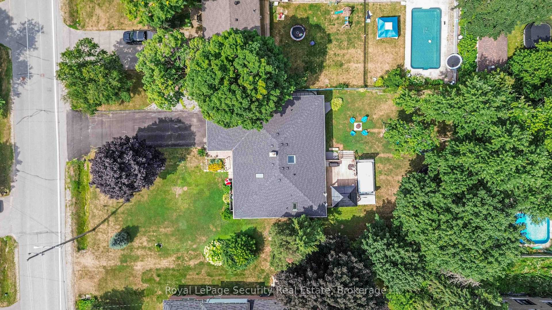 Photo 41 of 52 Young Street, Uxbridge — HOMEH