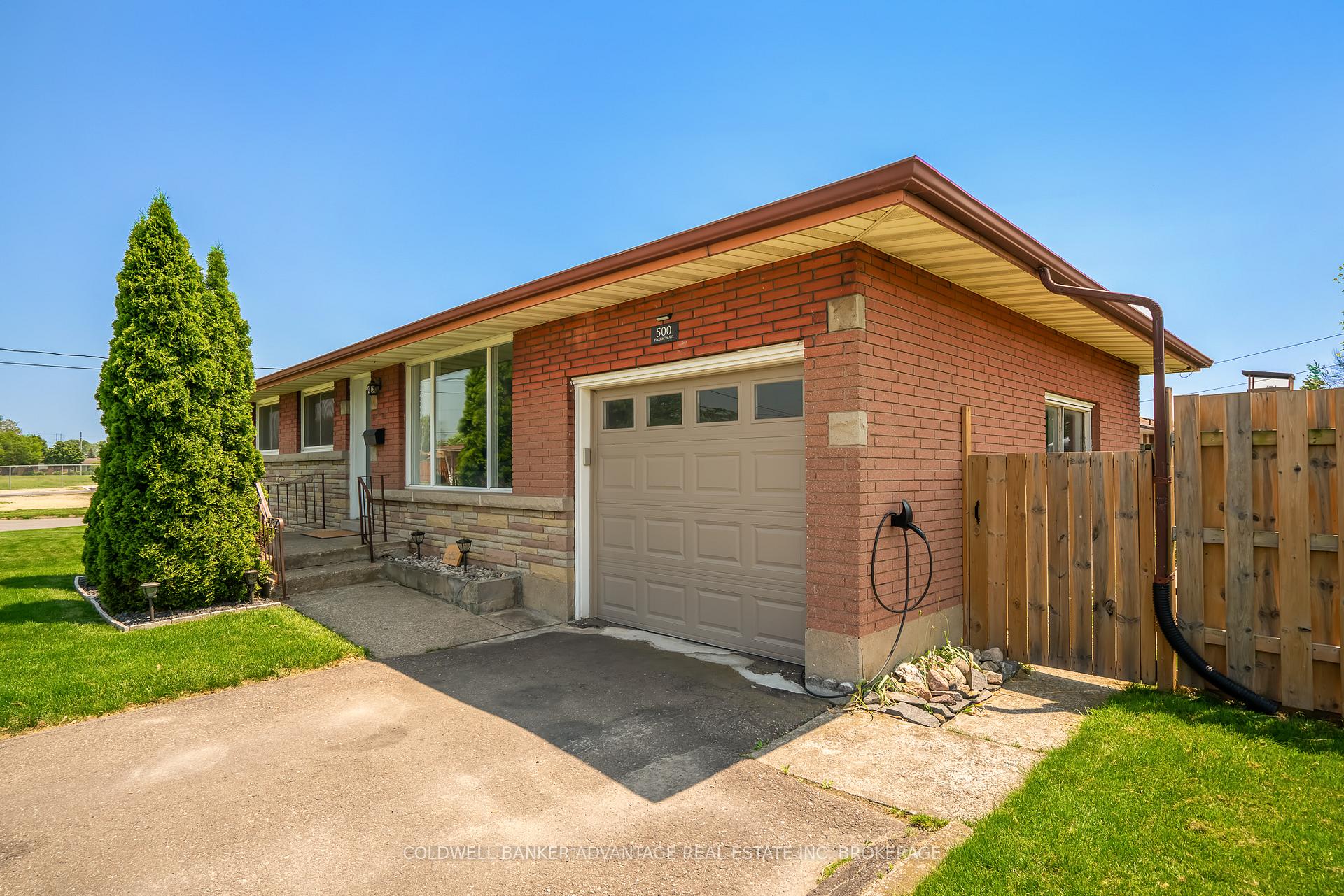 Photo 4 of 500 Harrison Avenue, Welland, Lincoln/Crowland — HOMEH