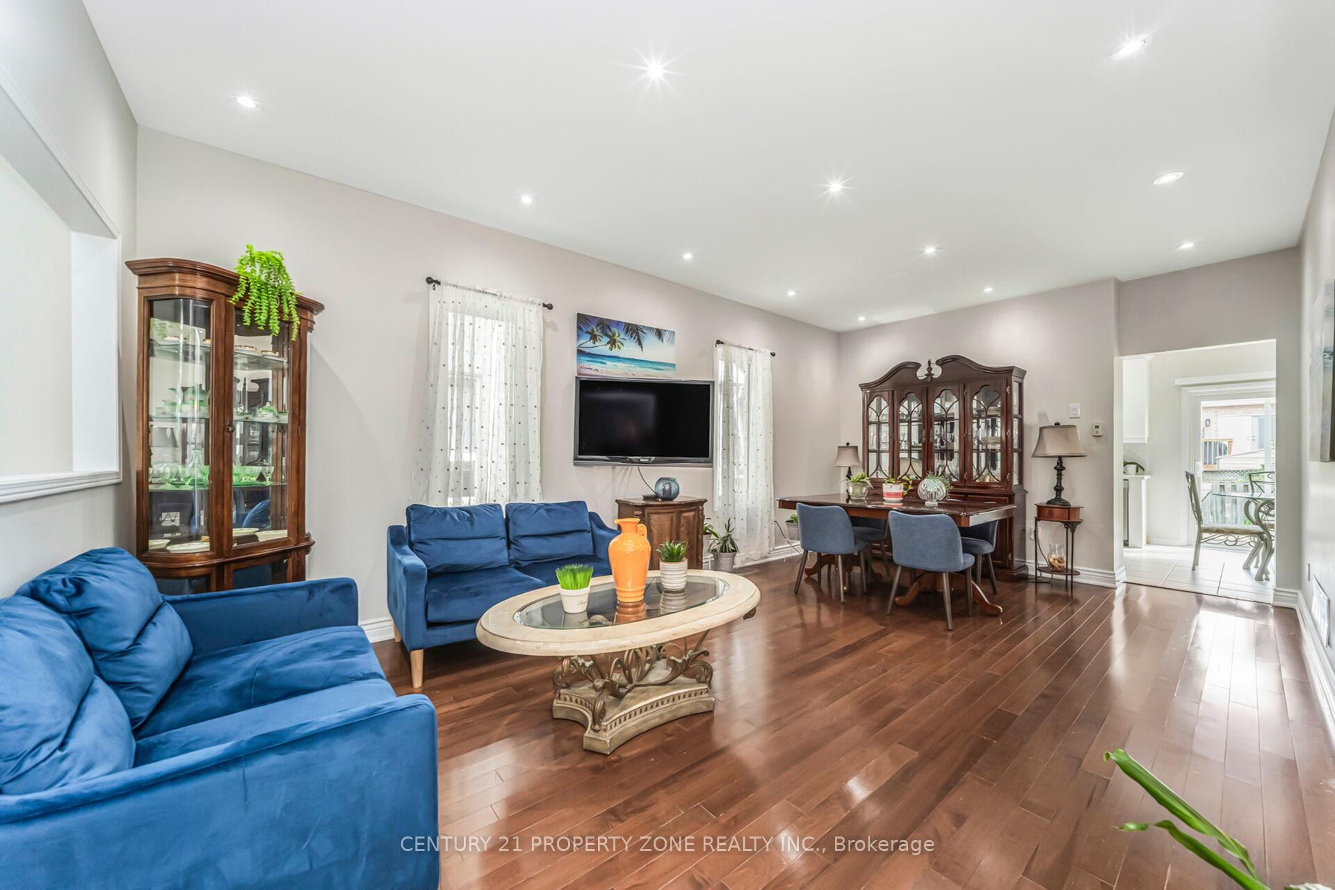Photo 8 of 20 Robertson Davies Drive, Brampton, Snelgrove — HOMEH