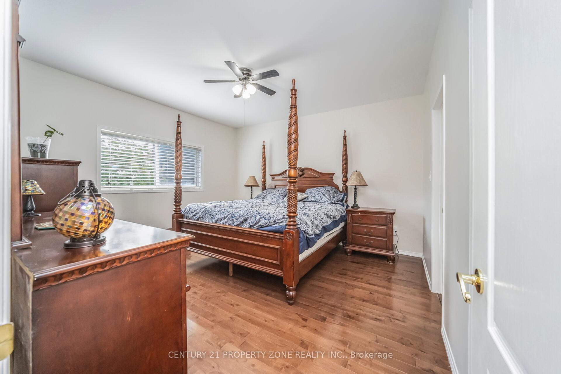 Photo 21 of 20 Robertson Davies Drive, Brampton, Snelgrove — HOMEH