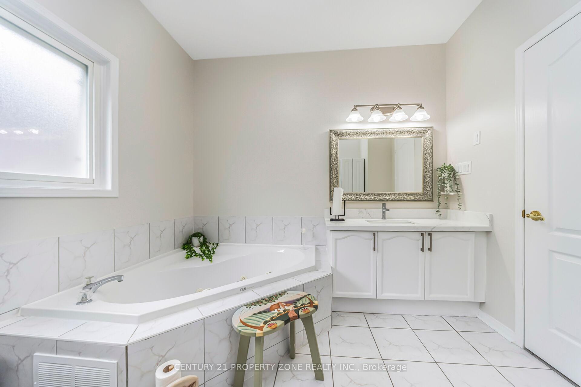 Photo 26 of 20 Robertson Davies Drive, Brampton, Snelgrove — HOMEH