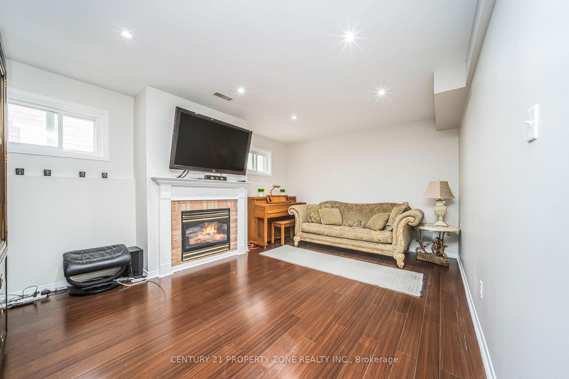 Photo 27 of 20 Robertson Davies Drive, Brampton, Snelgrove — HOMEH