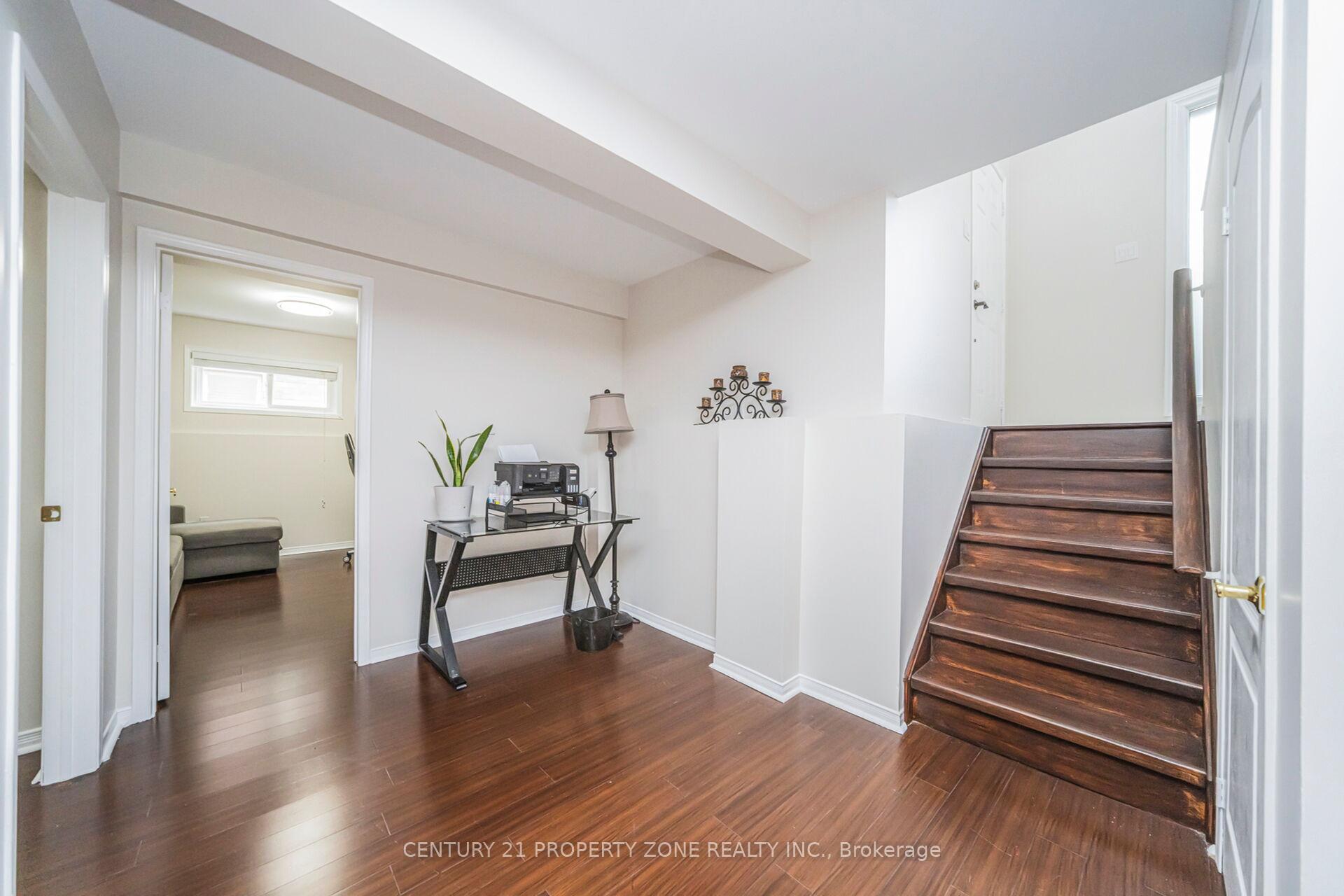 Photo 32 of 20 Robertson Davies Drive, Brampton, Snelgrove — HOMEH