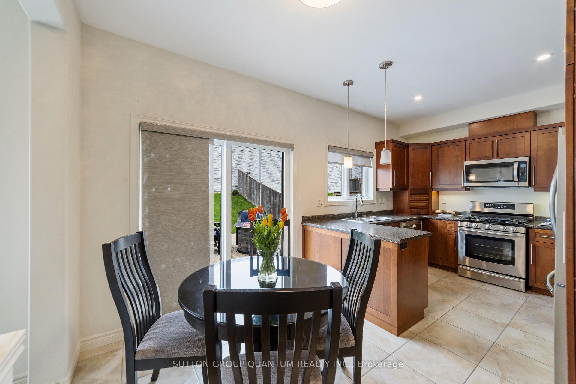 Photo 8 of 80 Lorne Avenue, Grimsby, Grimsby Beach — HOMEH
