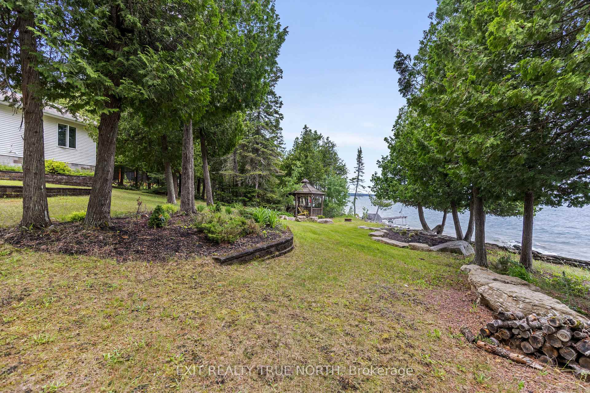 Photo 3 of 3804 Hamilton Drive, Hilton — HOMEH