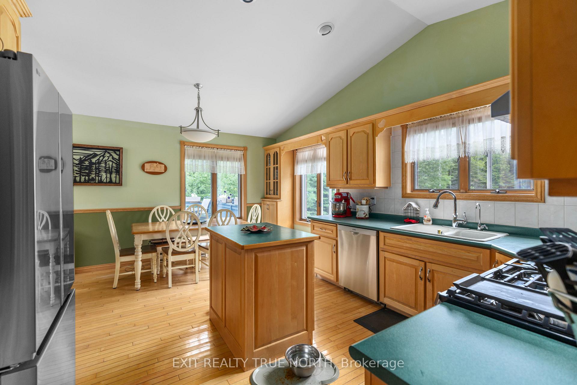Photo 15 of 3804 Hamilton Drive, Hilton — HOMEH