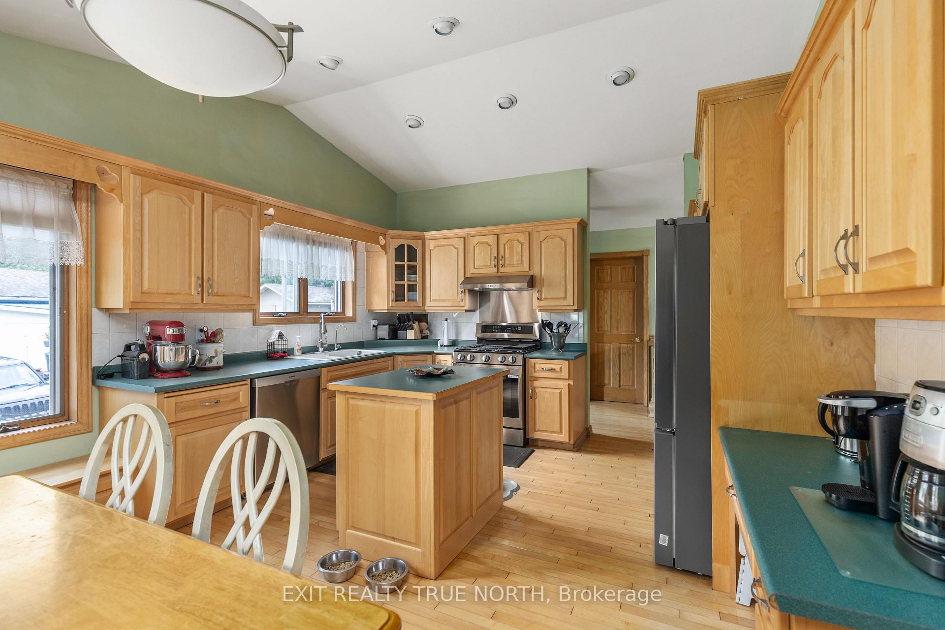 Photo 21 of 3804 Hamilton Drive, Hilton — HOMEH