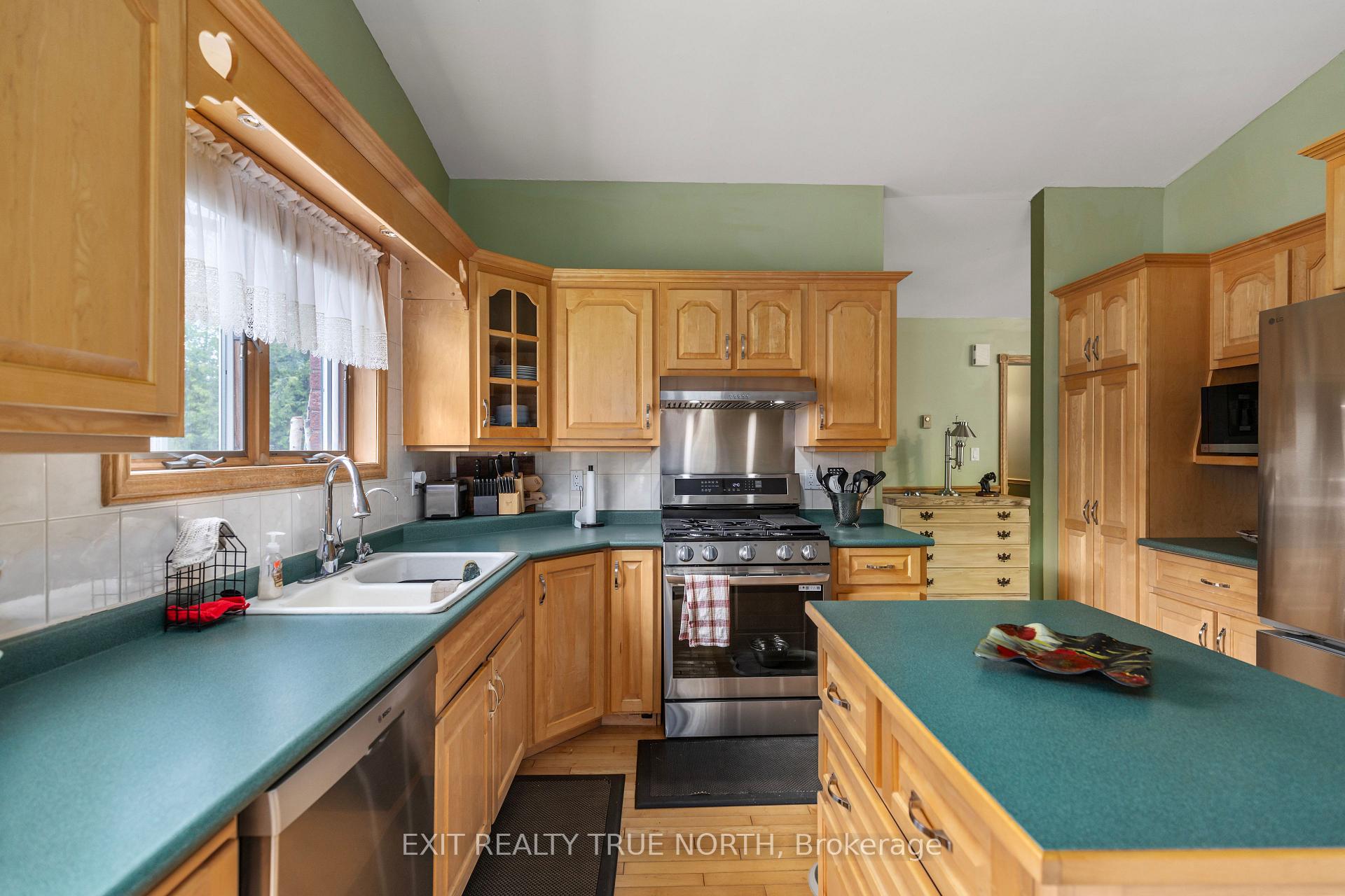 Photo 13 of 3804 Hamilton Drive, Hilton — HOMEH