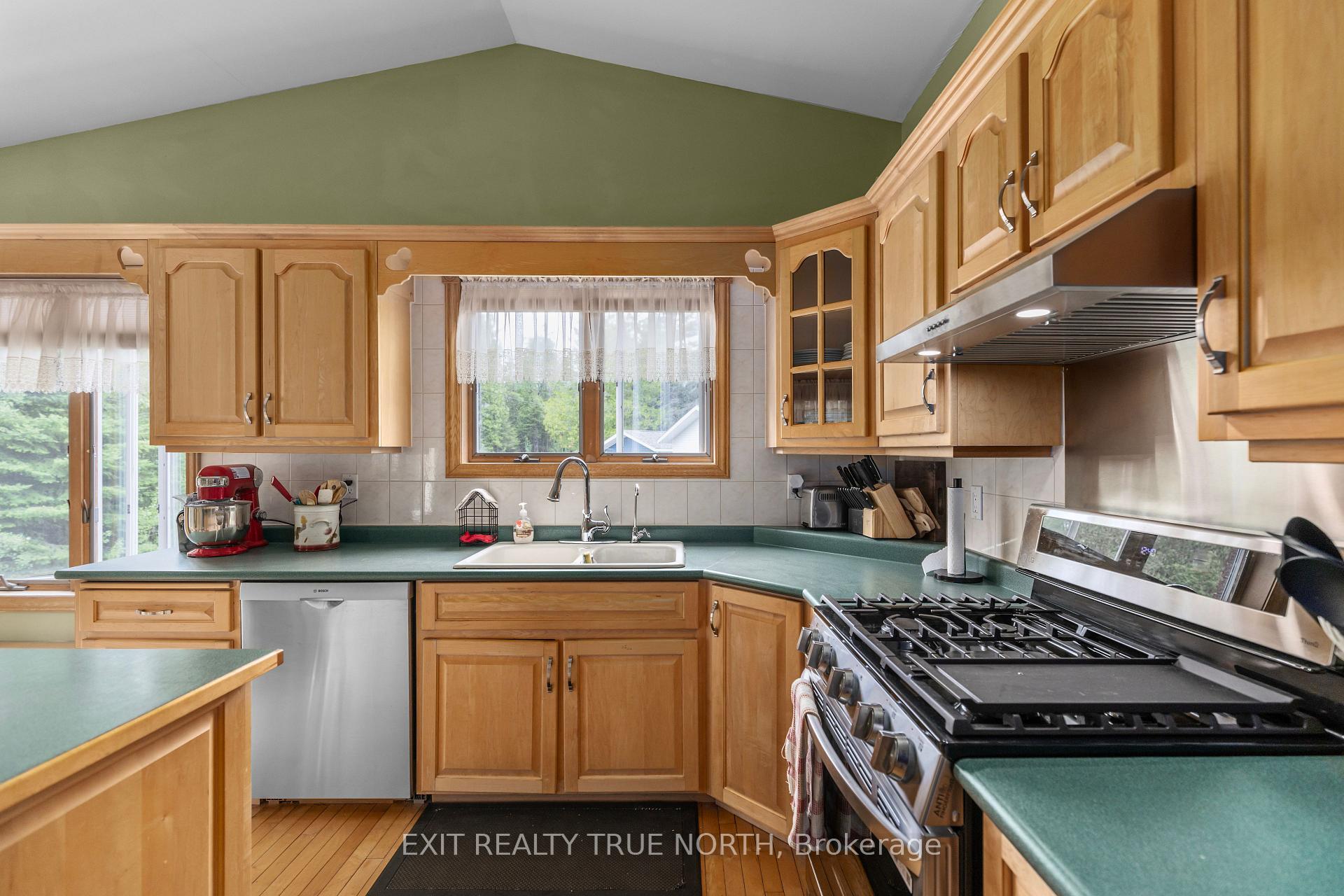 Photo 22 of 3804 Hamilton Drive, Hilton — HOMEH