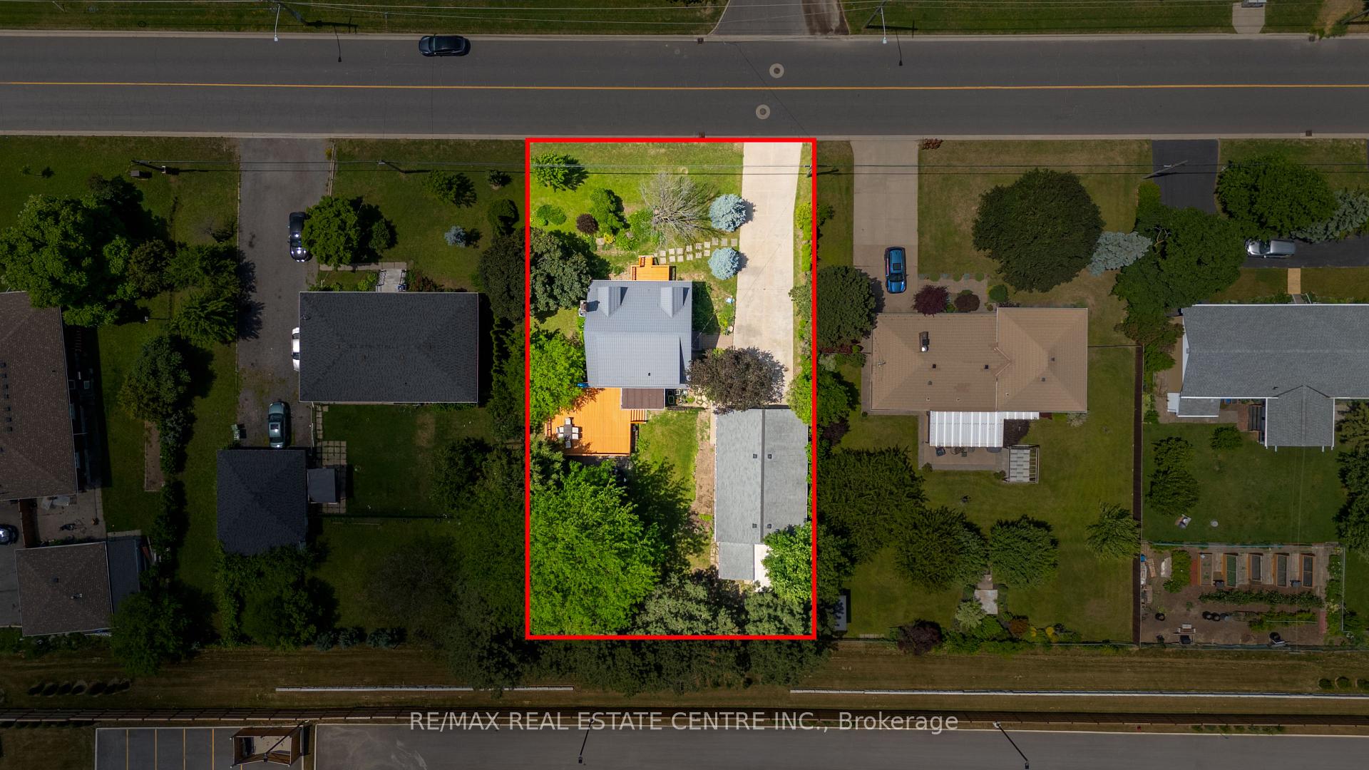 Front of 324 McNeilly Rd