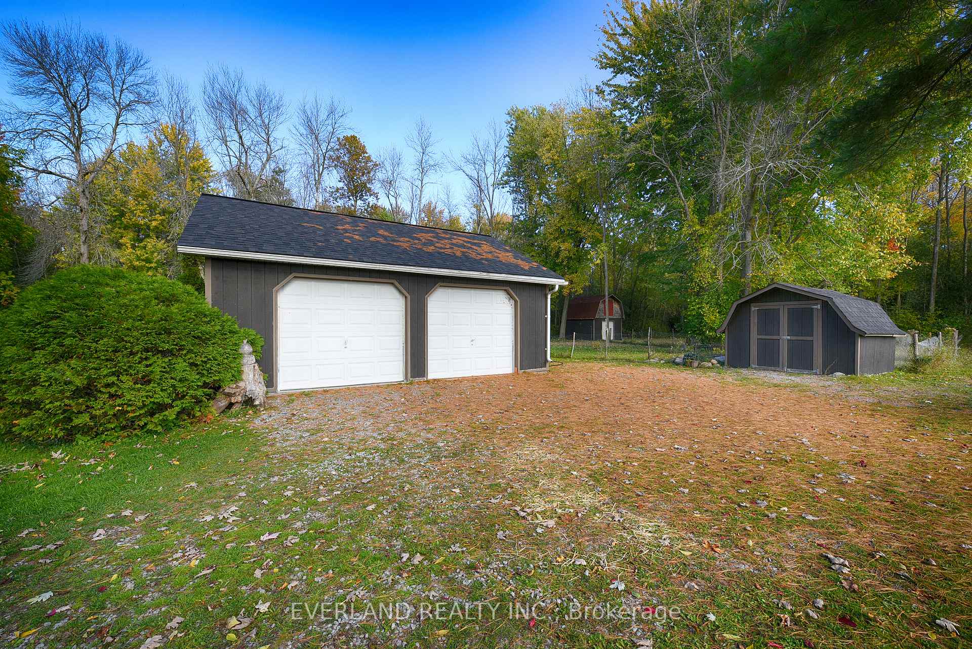 Photo 10 of 27001 Civic Centre Road, Georgina, Historic Lakeshore Communities — HOMEH