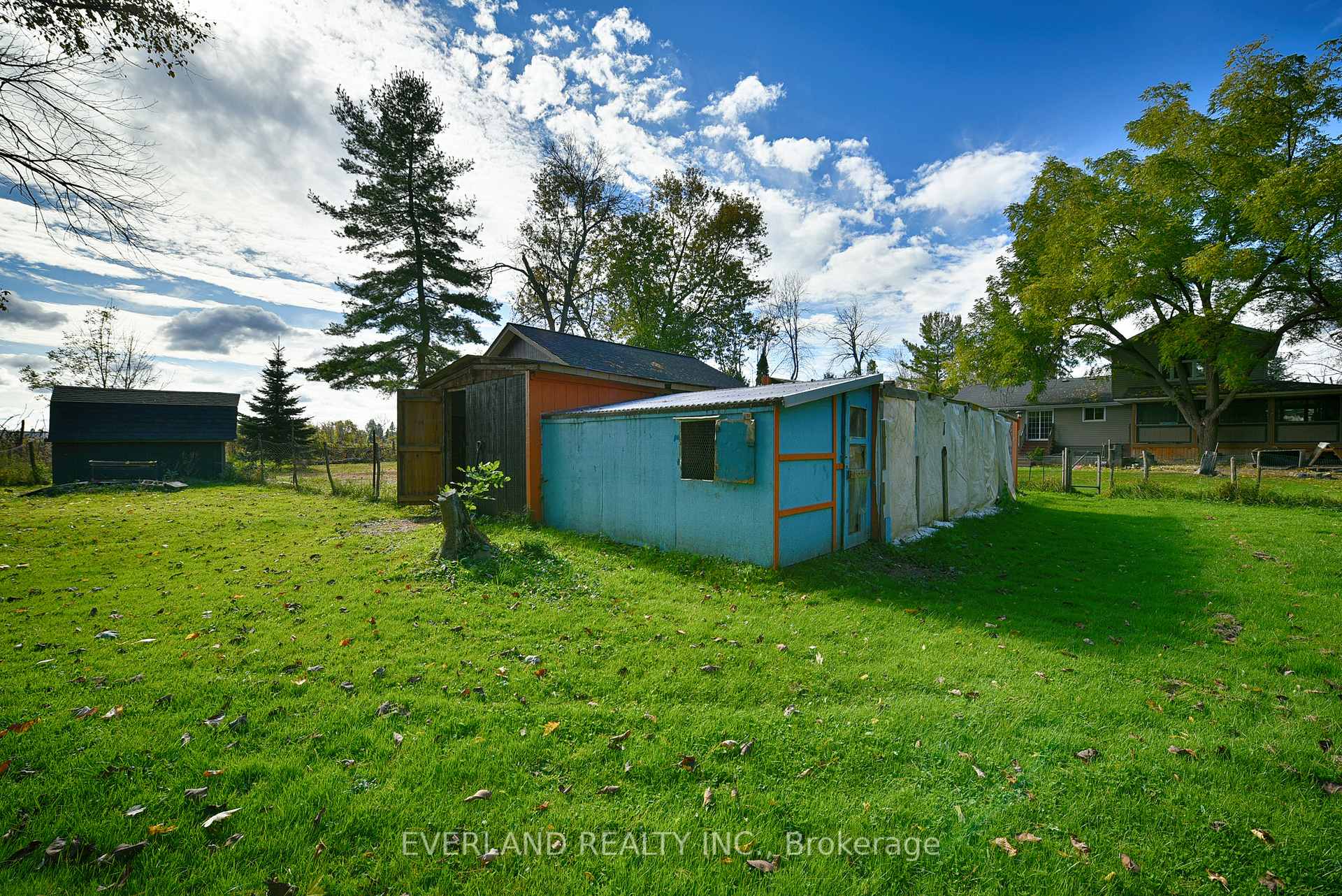 Photo 37 of 27001 Civic Centre Road, Georgina, Historic Lakeshore Communities — HOMEH