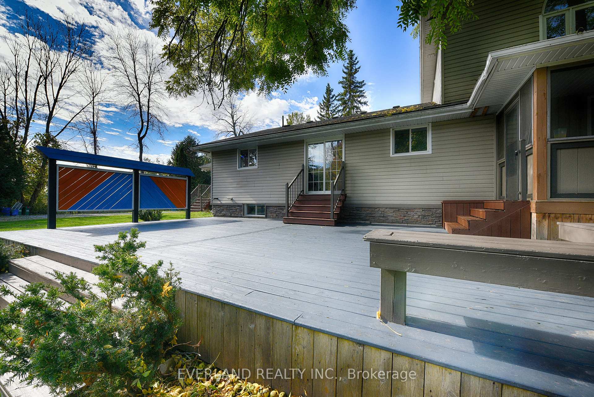 Photo 20 of 27001 Civic Centre Road, Georgina, Historic Lakeshore Communities — HOMEH