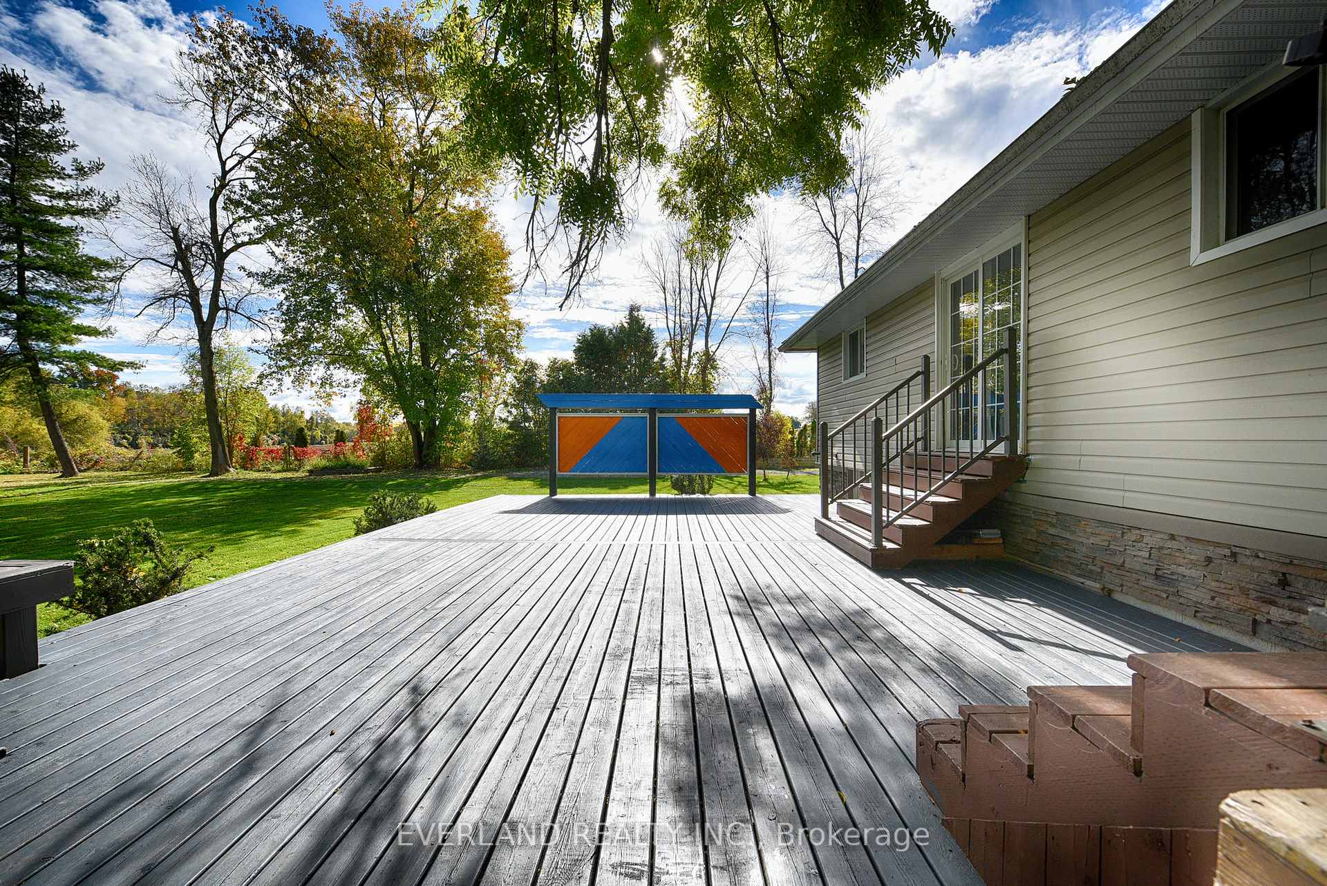Photo 22 of 27001 Civic Centre Road, Georgina, Historic Lakeshore Communities — HOMEH