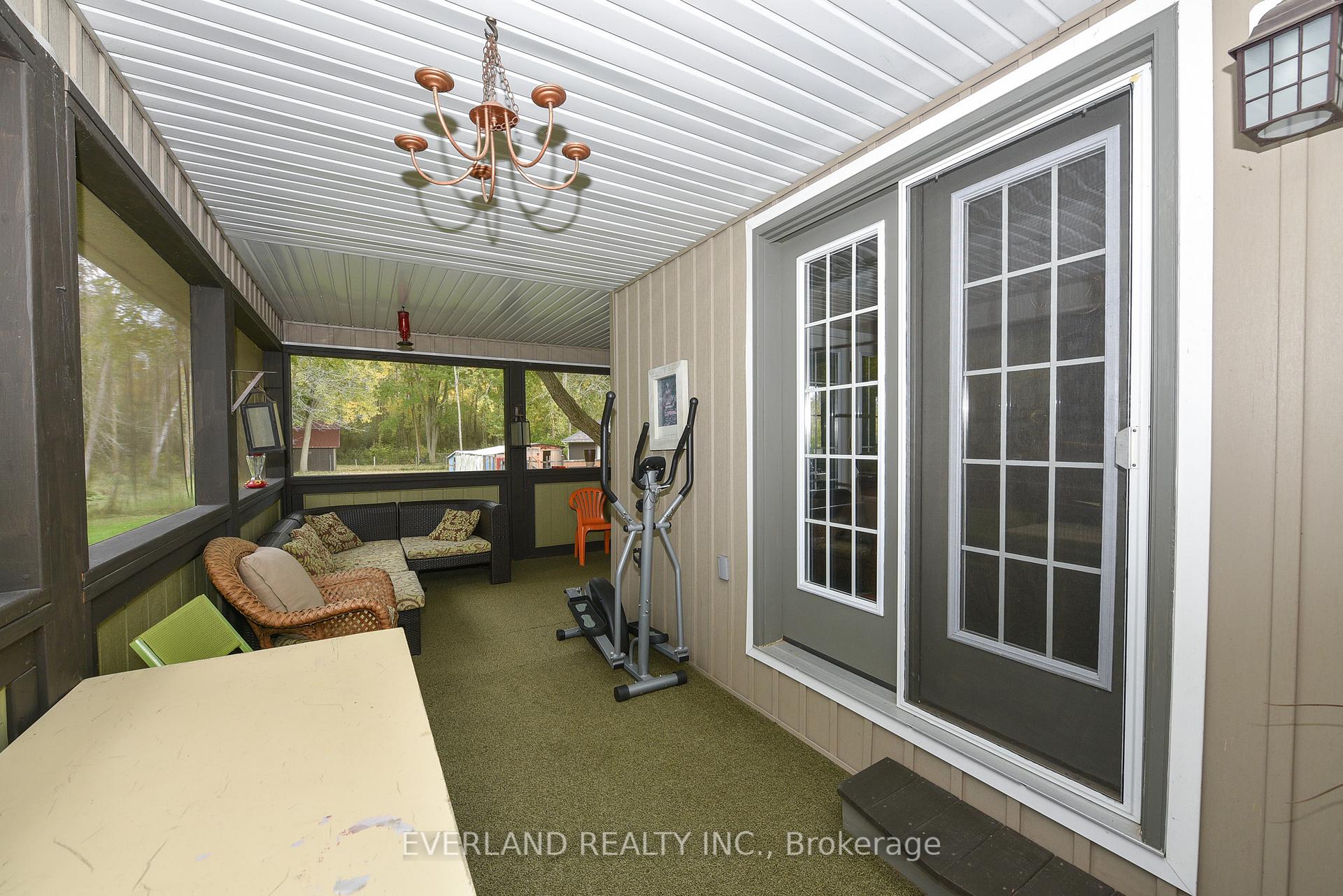 Photo 27 of 27001 Civic Centre Road, Georgina, Historic Lakeshore Communities — HOMEH
