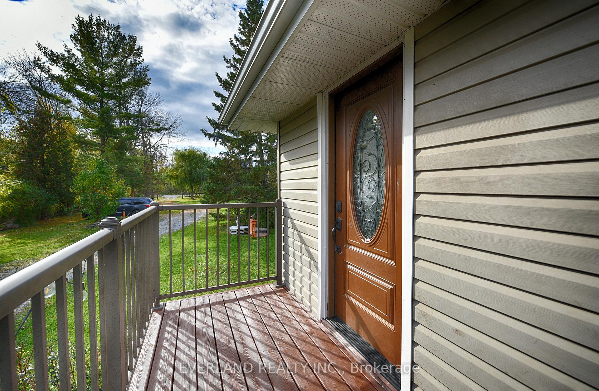 Photo 29 of 27001 Civic Centre Road, Georgina, Historic Lakeshore Communities — HOMEH